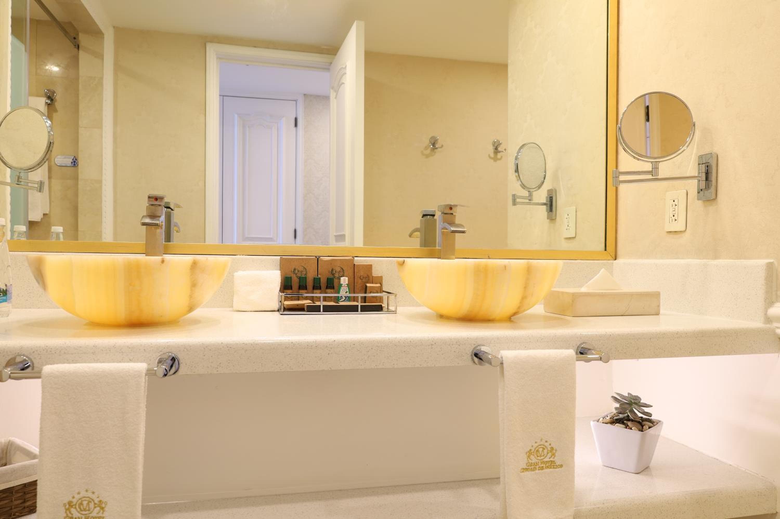 Gran Hotel Ciudad de México Zócalo View hotel, Avenida 16 de Septiembre 82, Mexico City, Mexico — photo 95