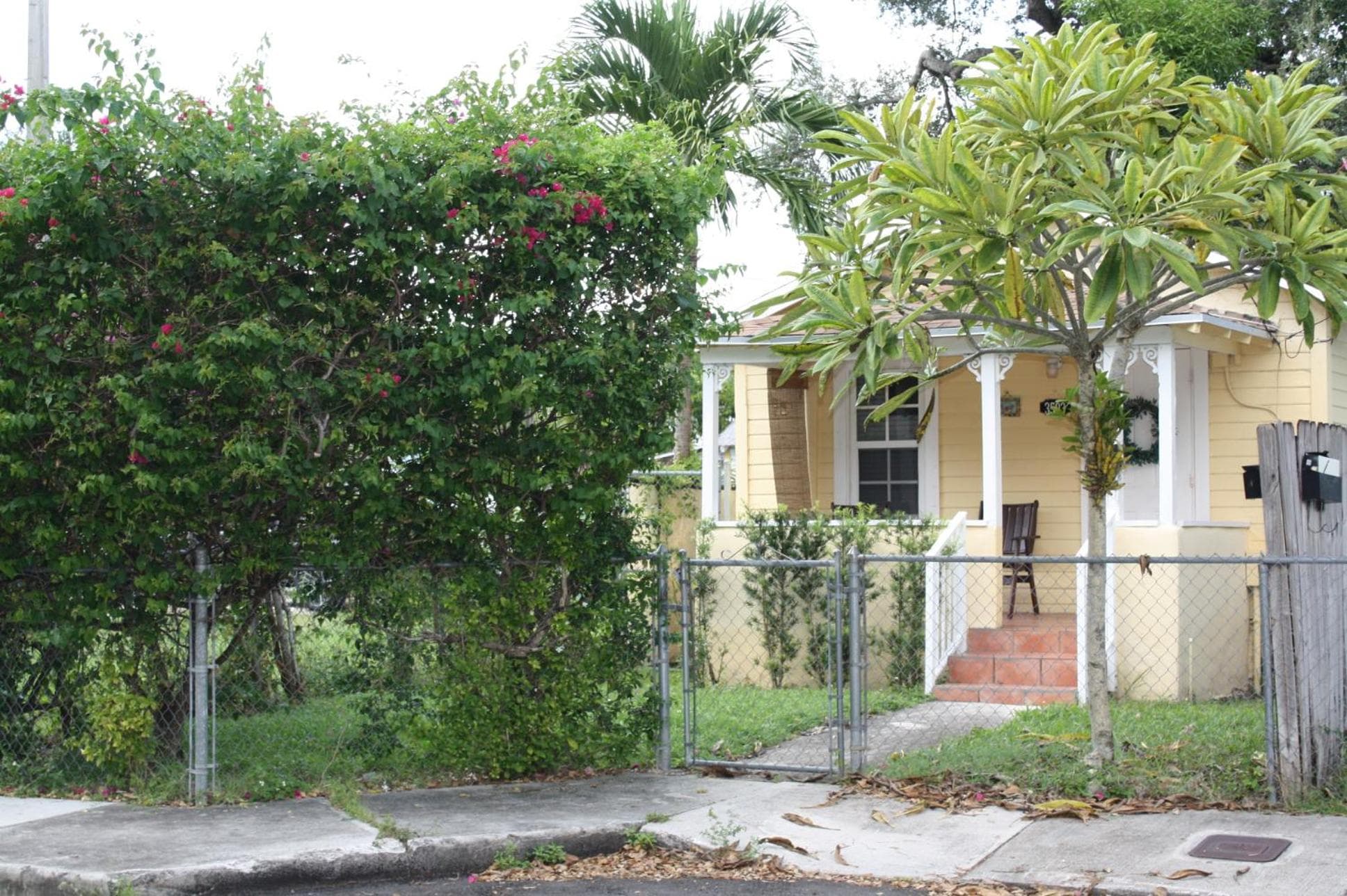 Dimora storica in stile Key West a Coconut Grove in Florida La Casa Gialla — 10
