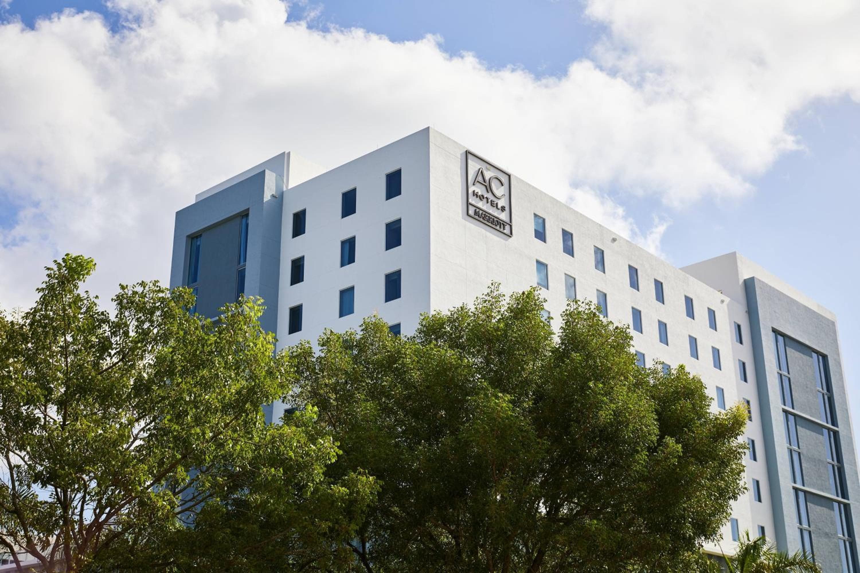 AC Hotel by Marriott Miami Aventura — 1
