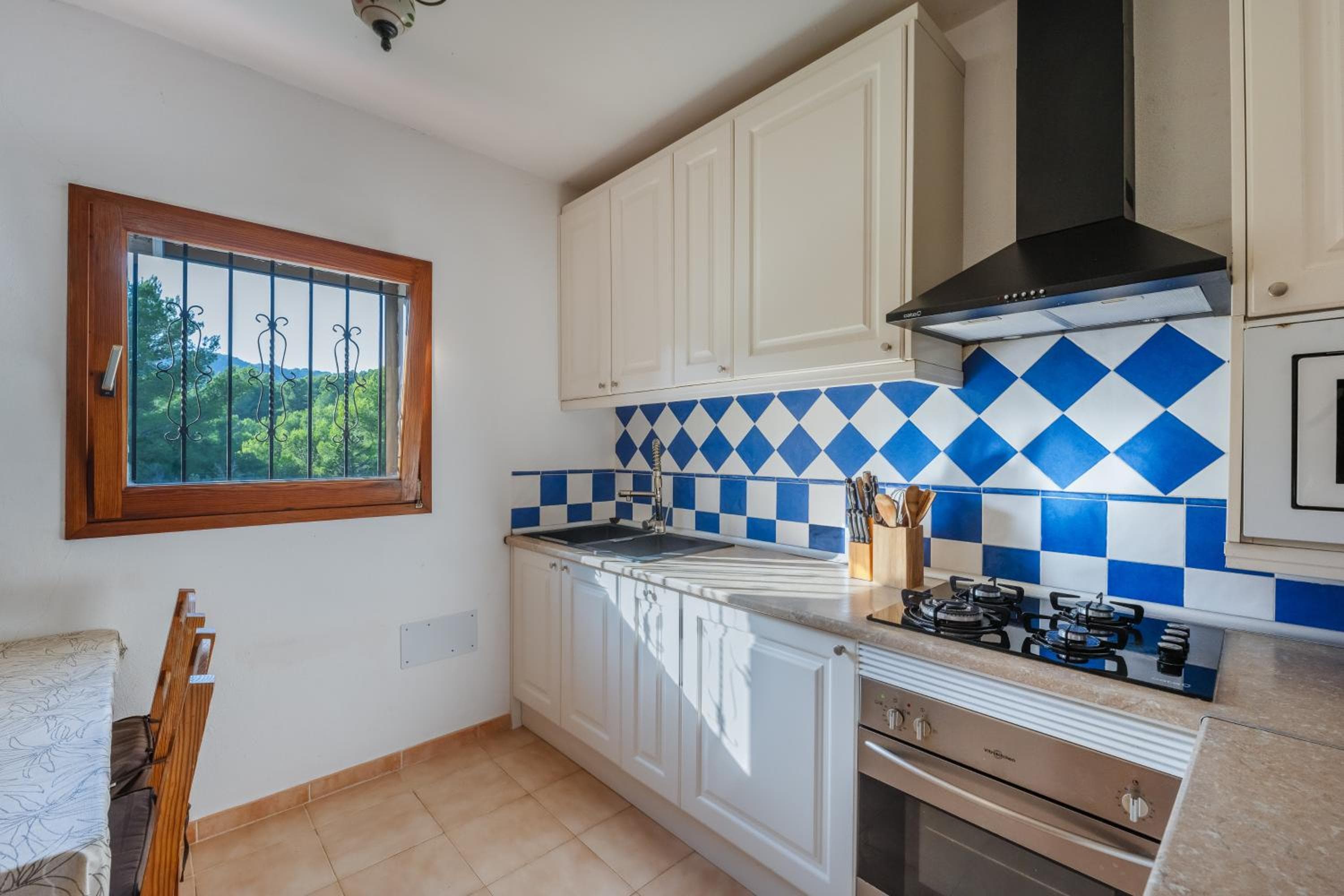 VILLA GRANDE PARADISO — 6