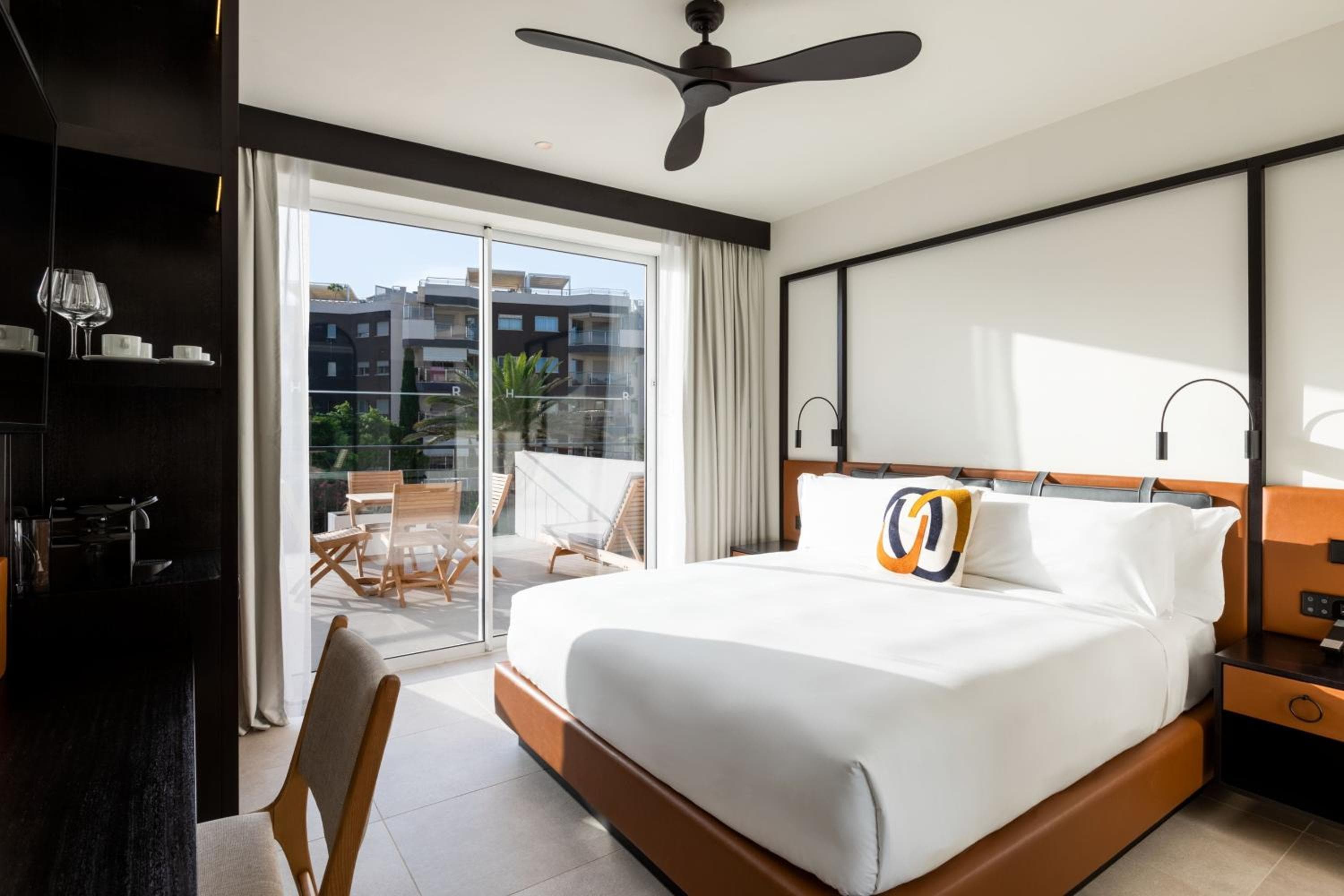 Hotel Riomar, Ibiza, un hotel de cartera homenaje — 20