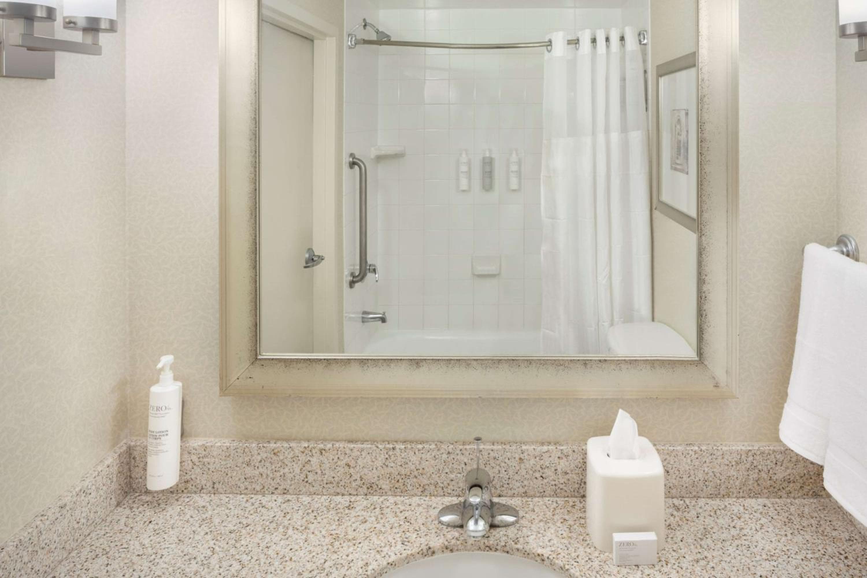 Hilton Garden Inn Miami Airport West — 16