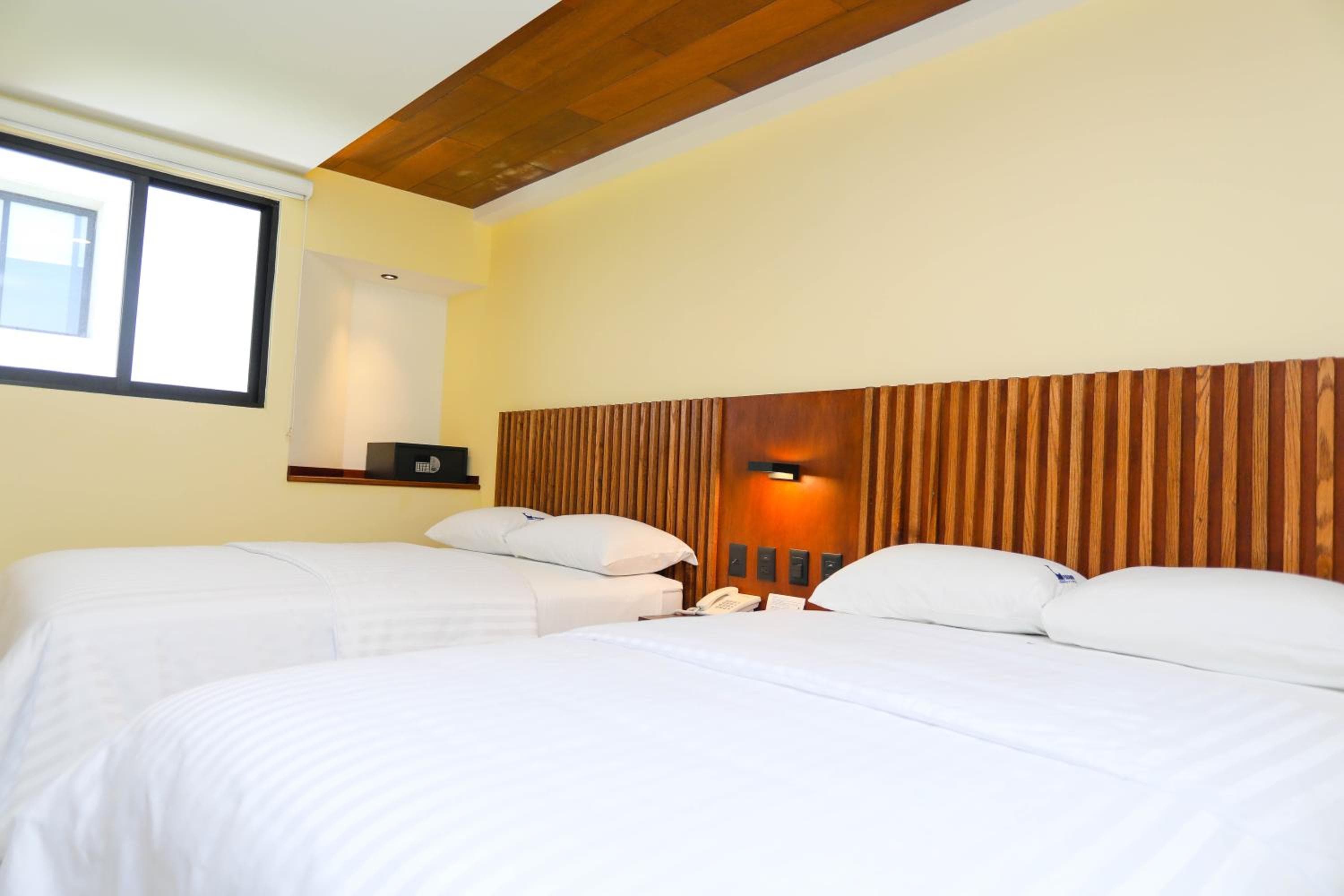 Hotel Parador — 28