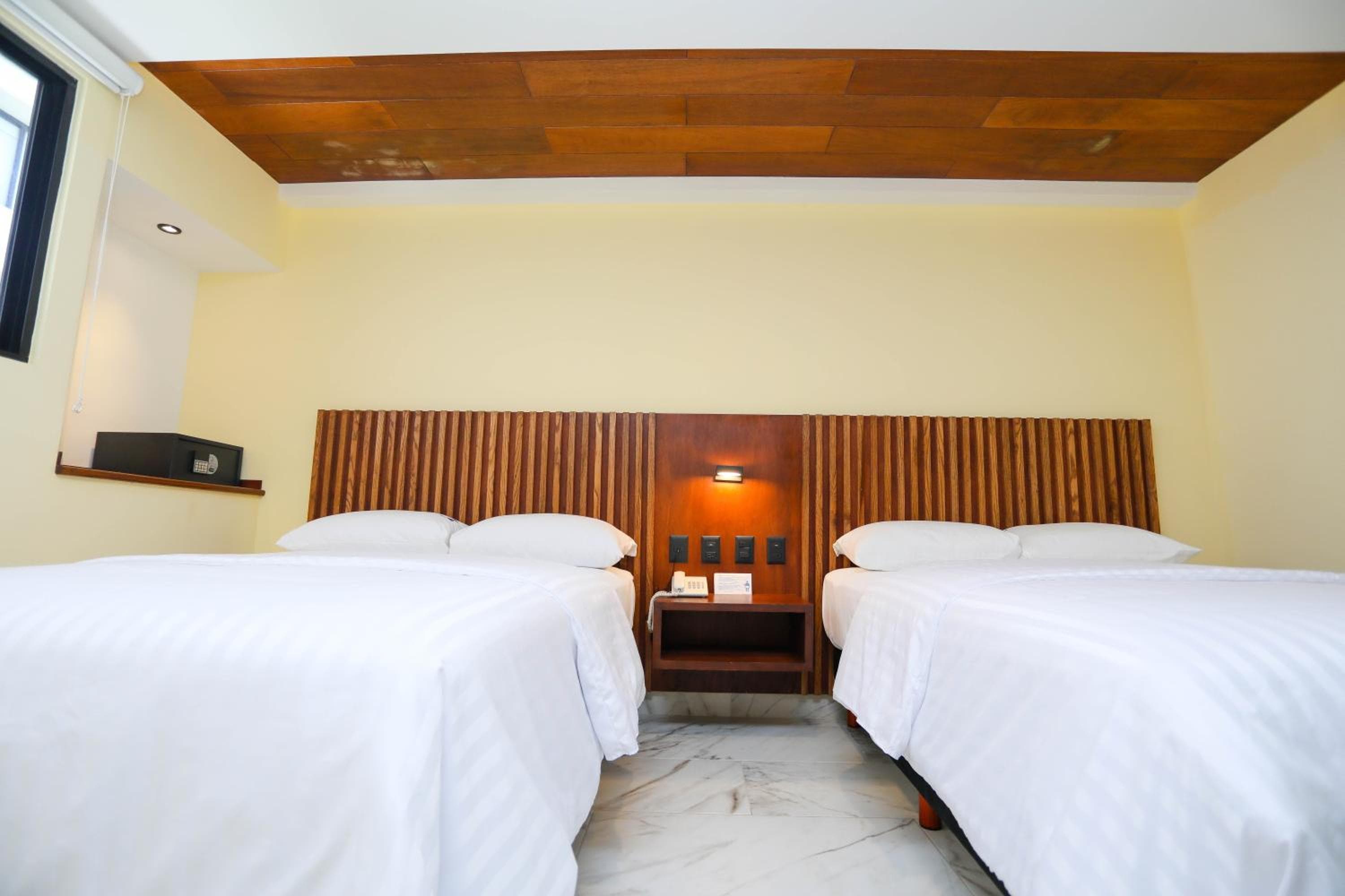 Hotel Parador — 9