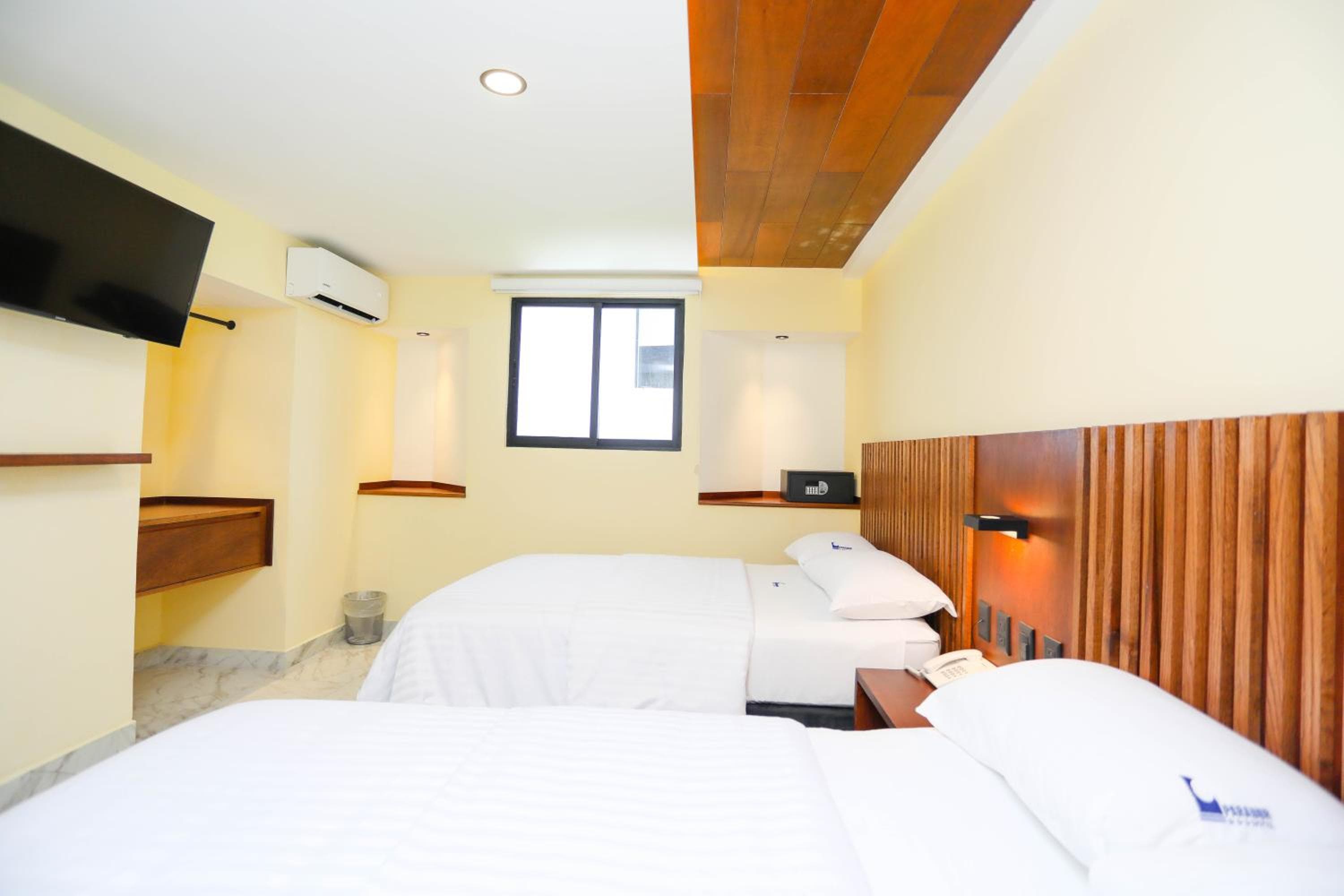 Hotel Parador — 10