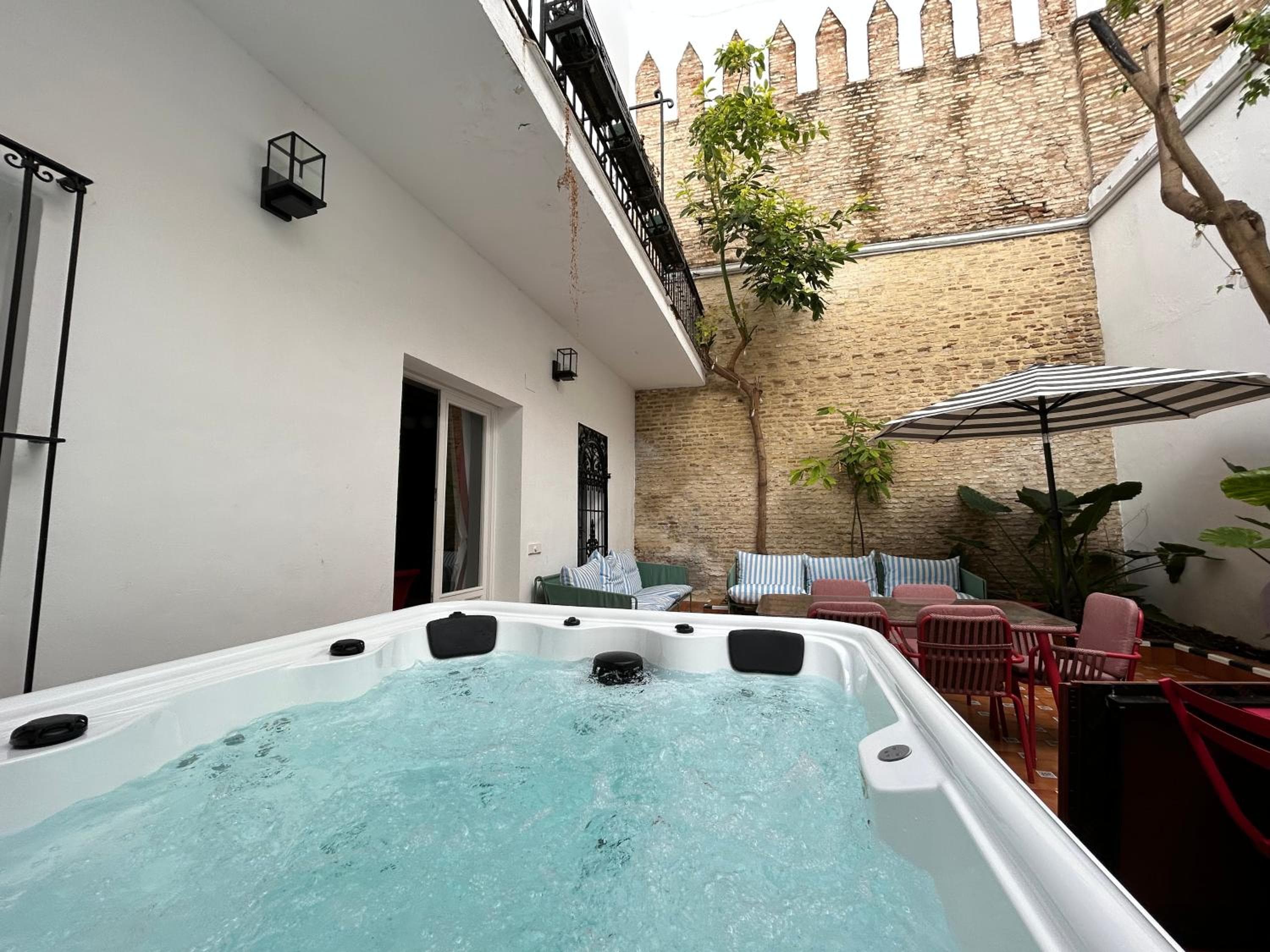 PUERTA DE ARMAS APARTMENTS — 2