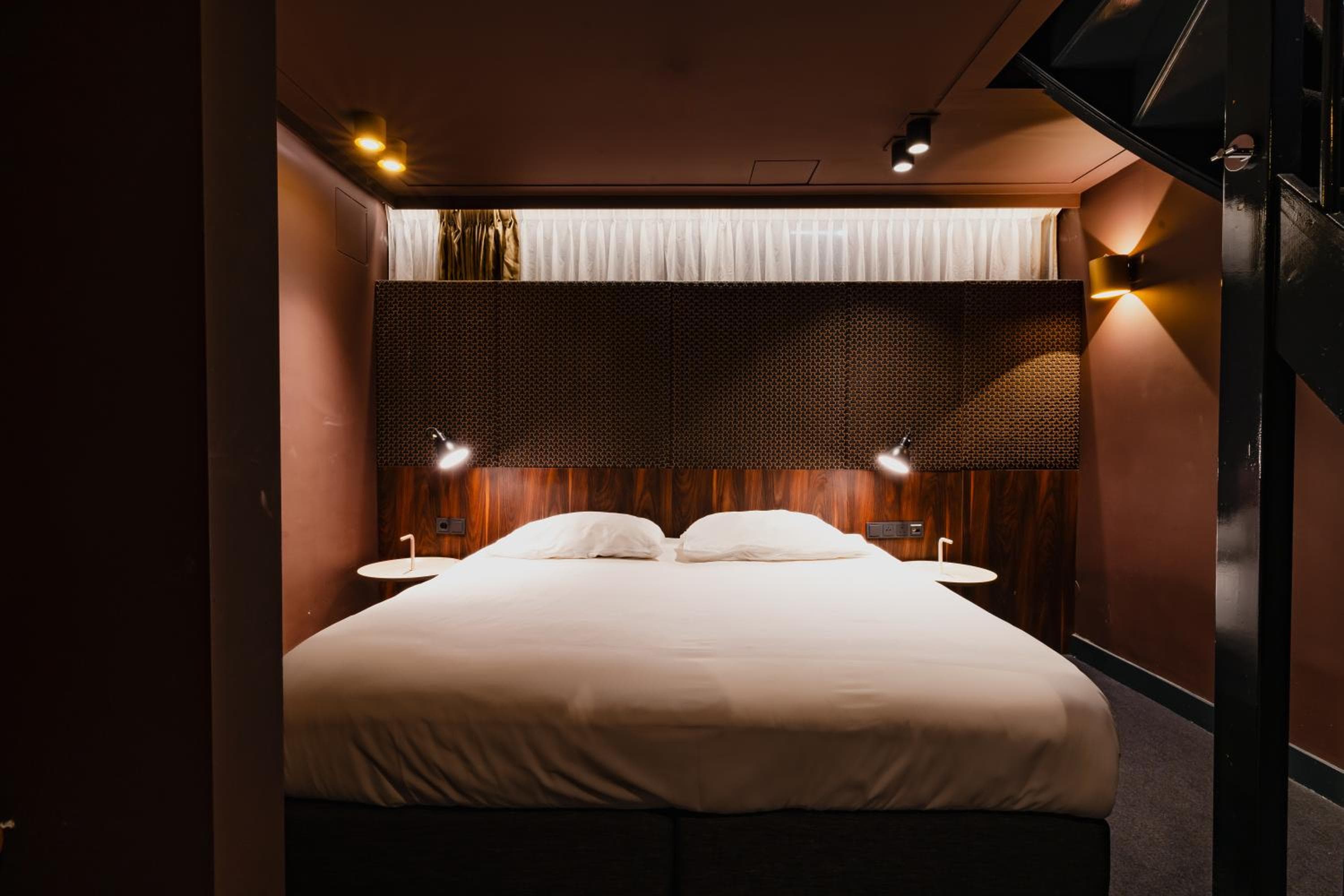 De Jonker Urban Studios & Suites — 10