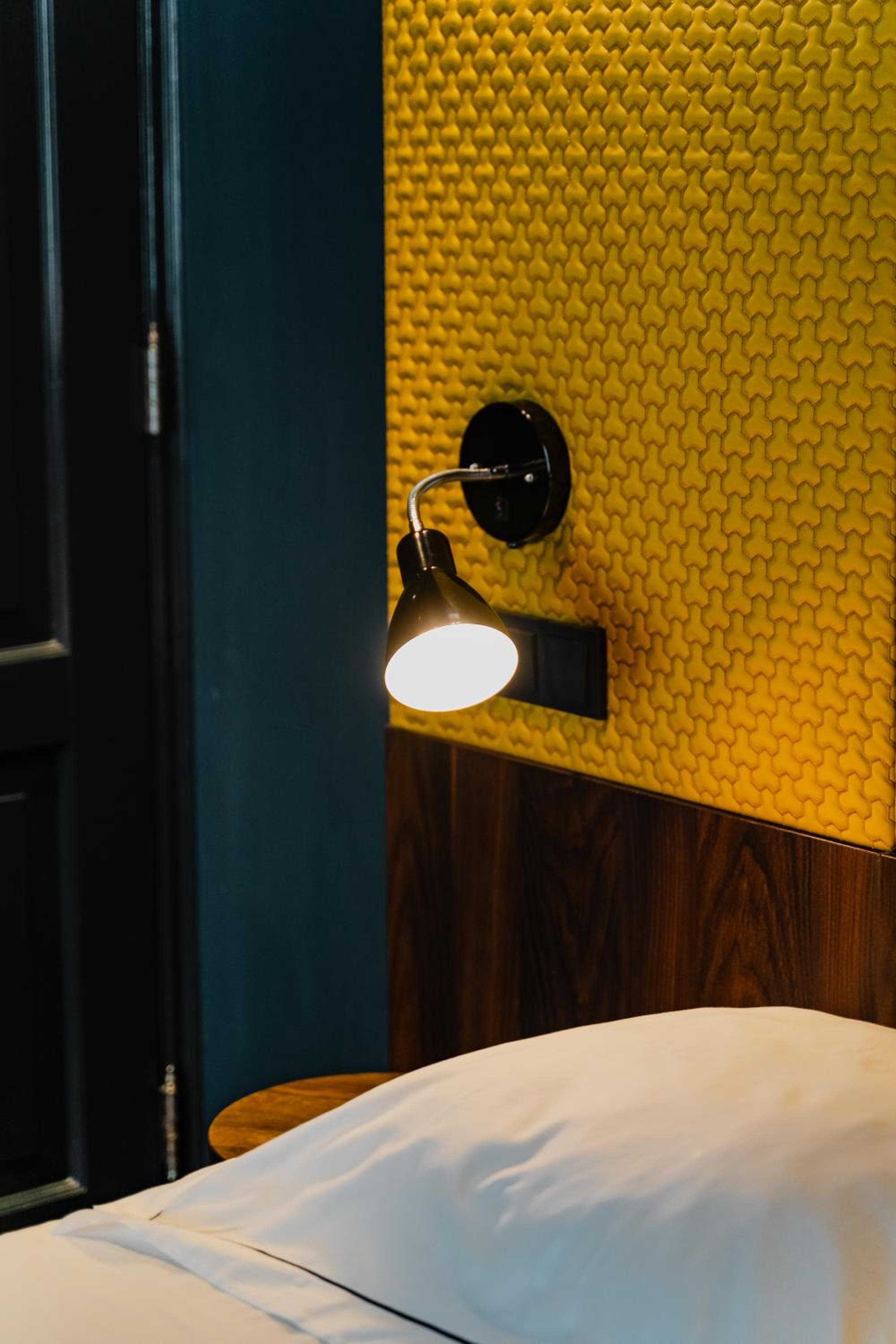 De Jonker Urban Studios & Suites — 18