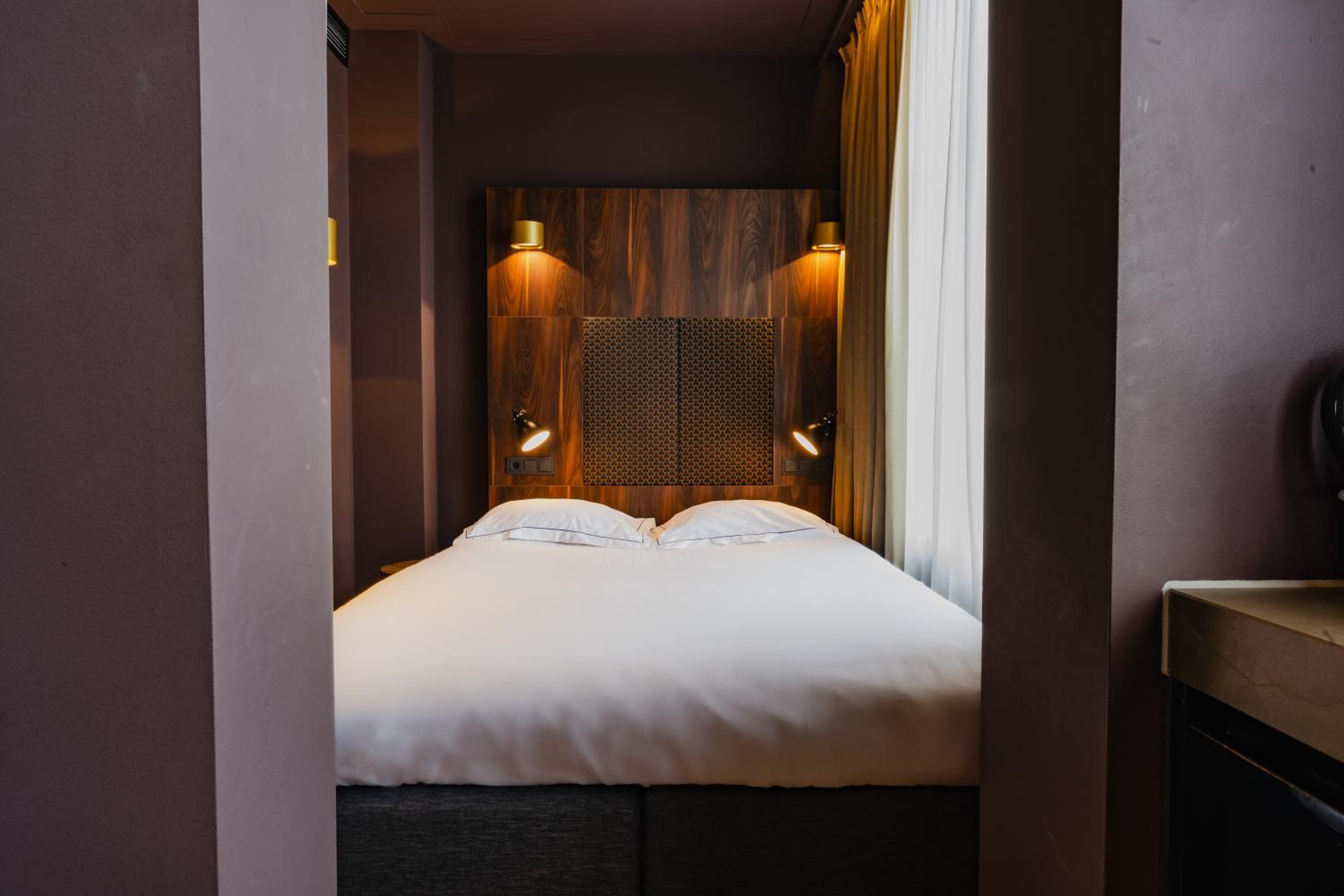 De Jonker Urban Studios & Suites — 11