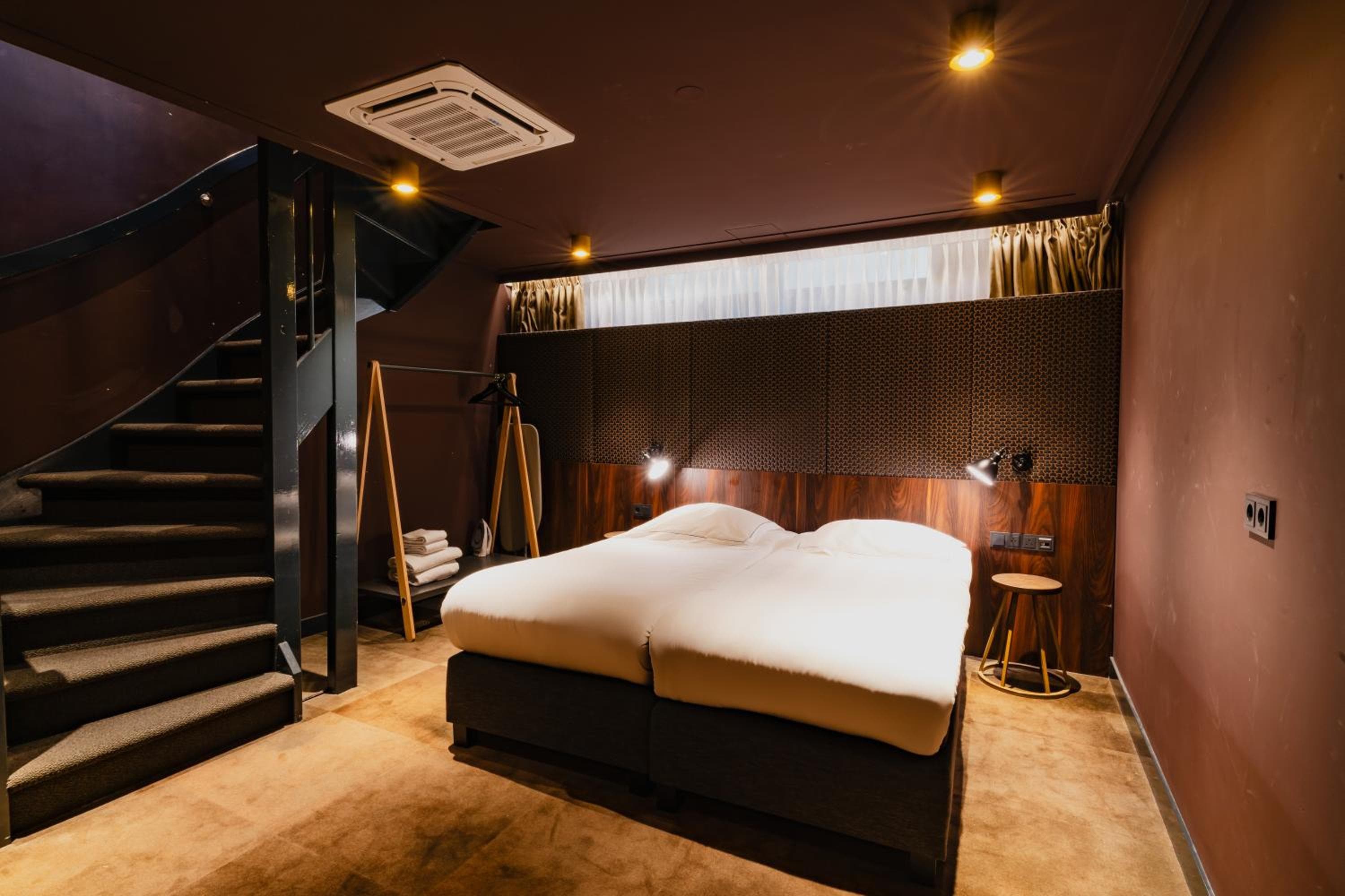 De Jonker Urban Studios & Suites — 16
