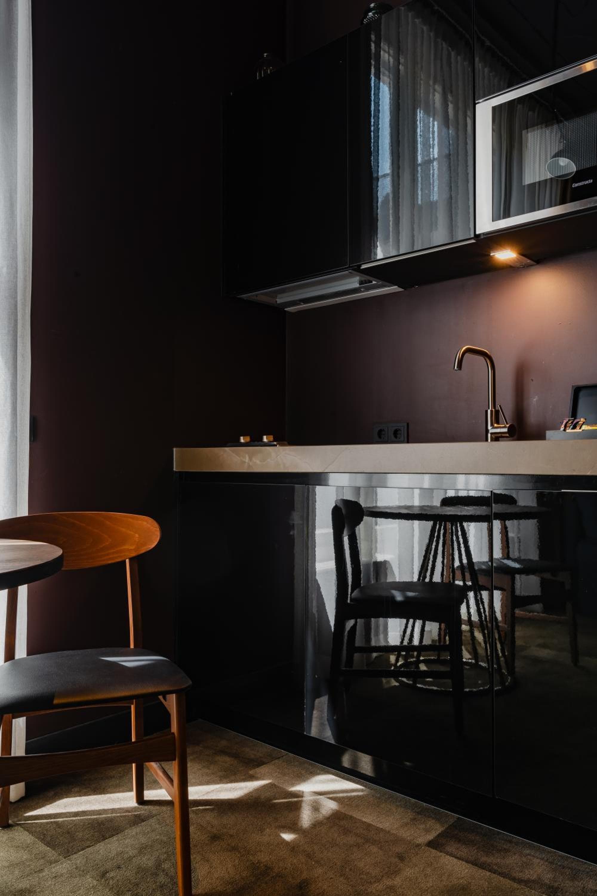 De Jonker Urban Studios & Suites — 8