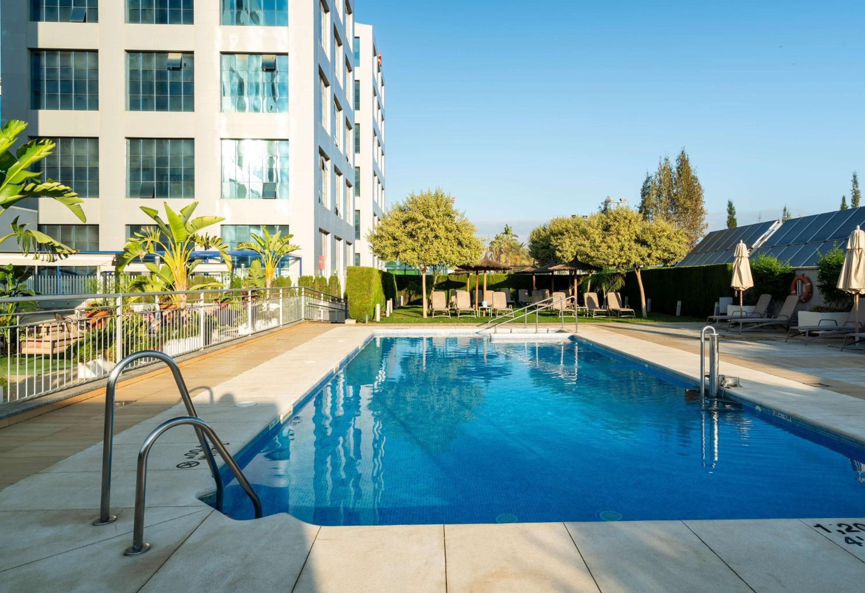 Hilton Garden Inn Sevilla — 1
