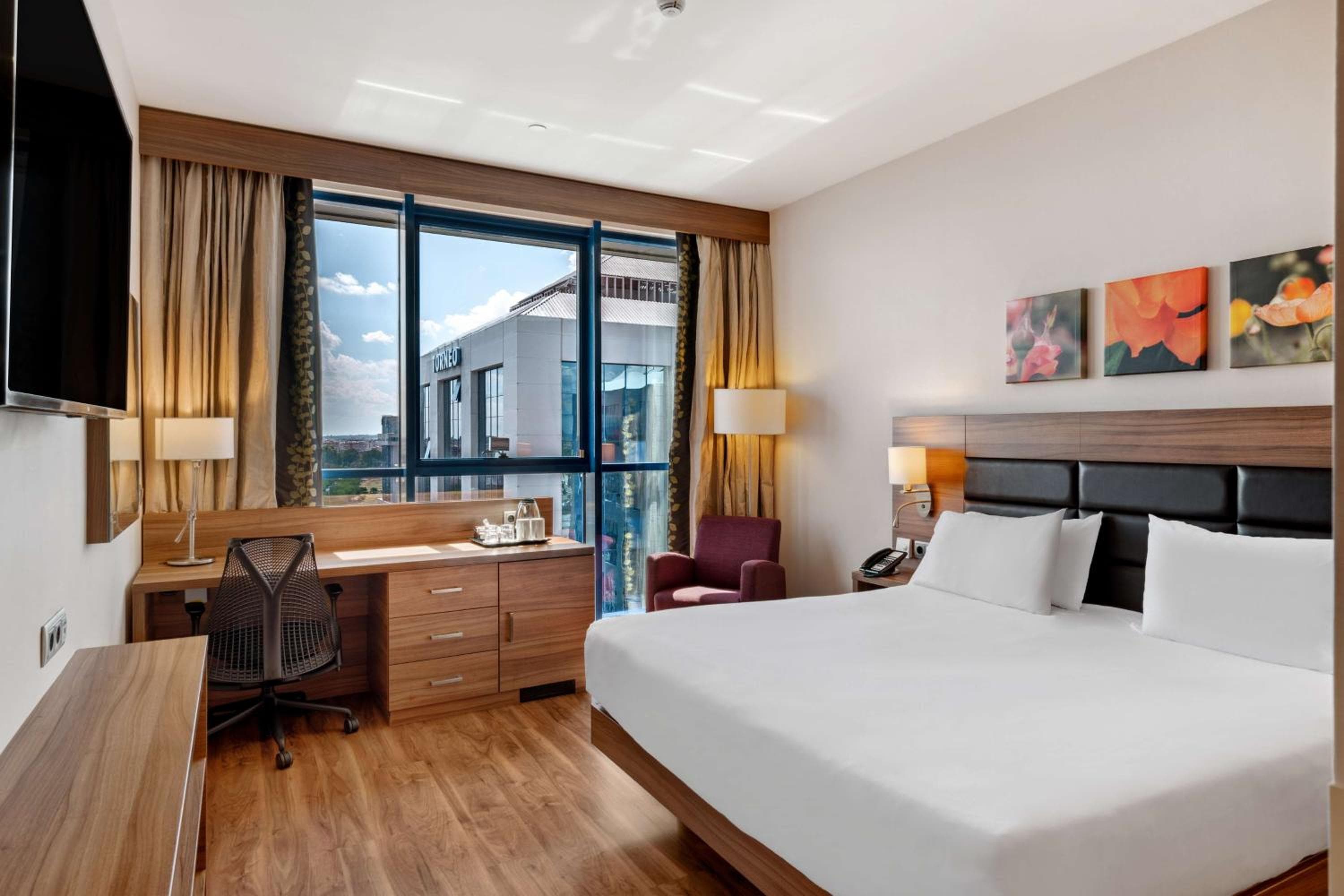 Hilton Garden Inn Sevilla — 16