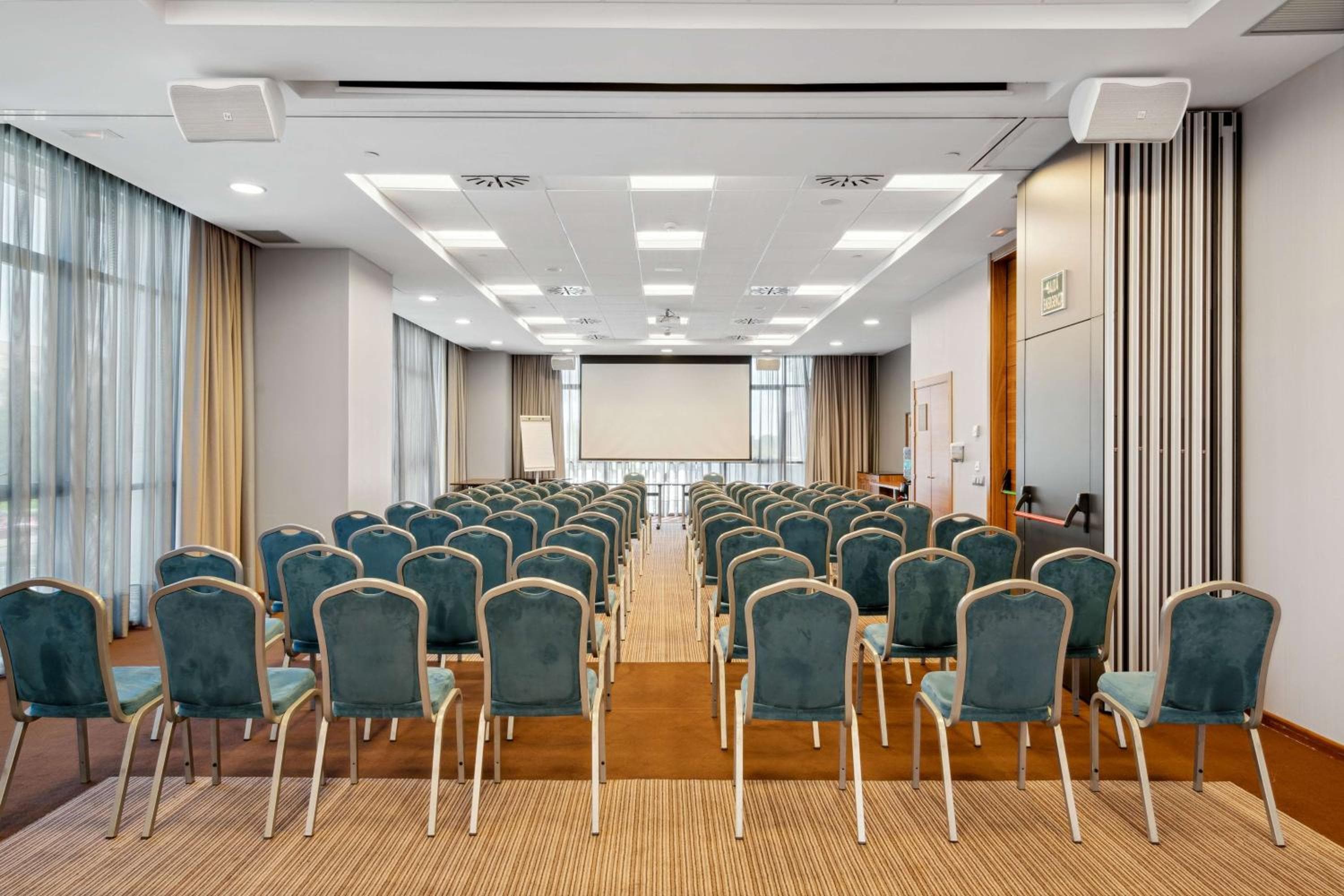 Hilton Garden Inn Sevilla — 12