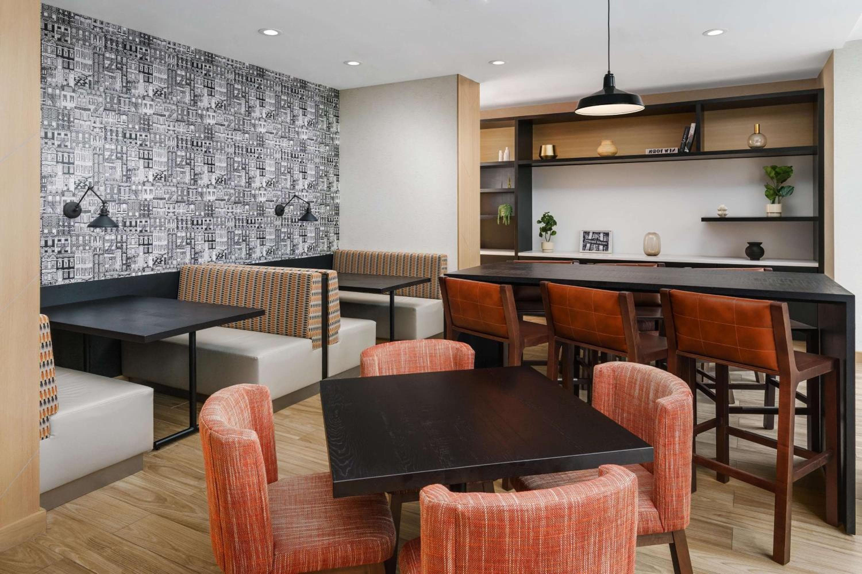 Hampton Inn Manhattan-35th St Empire State Bldg — 21