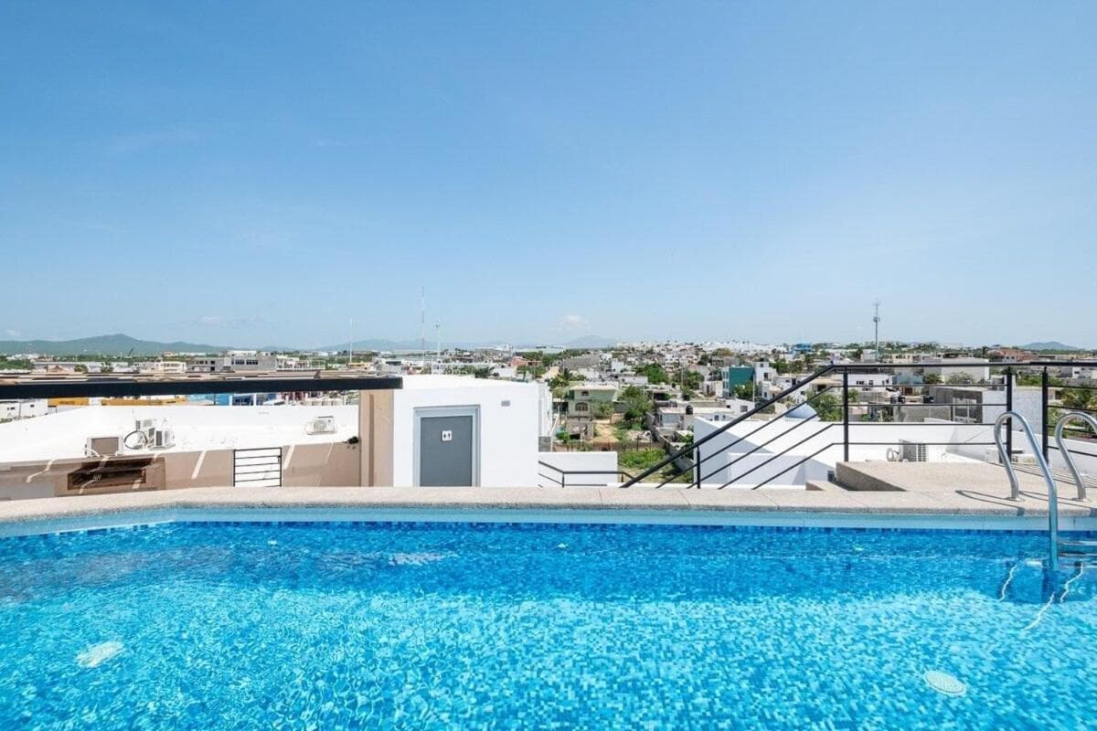Primer Piso condo , 3 Recamaras+2.5 baños +alberca — 30
