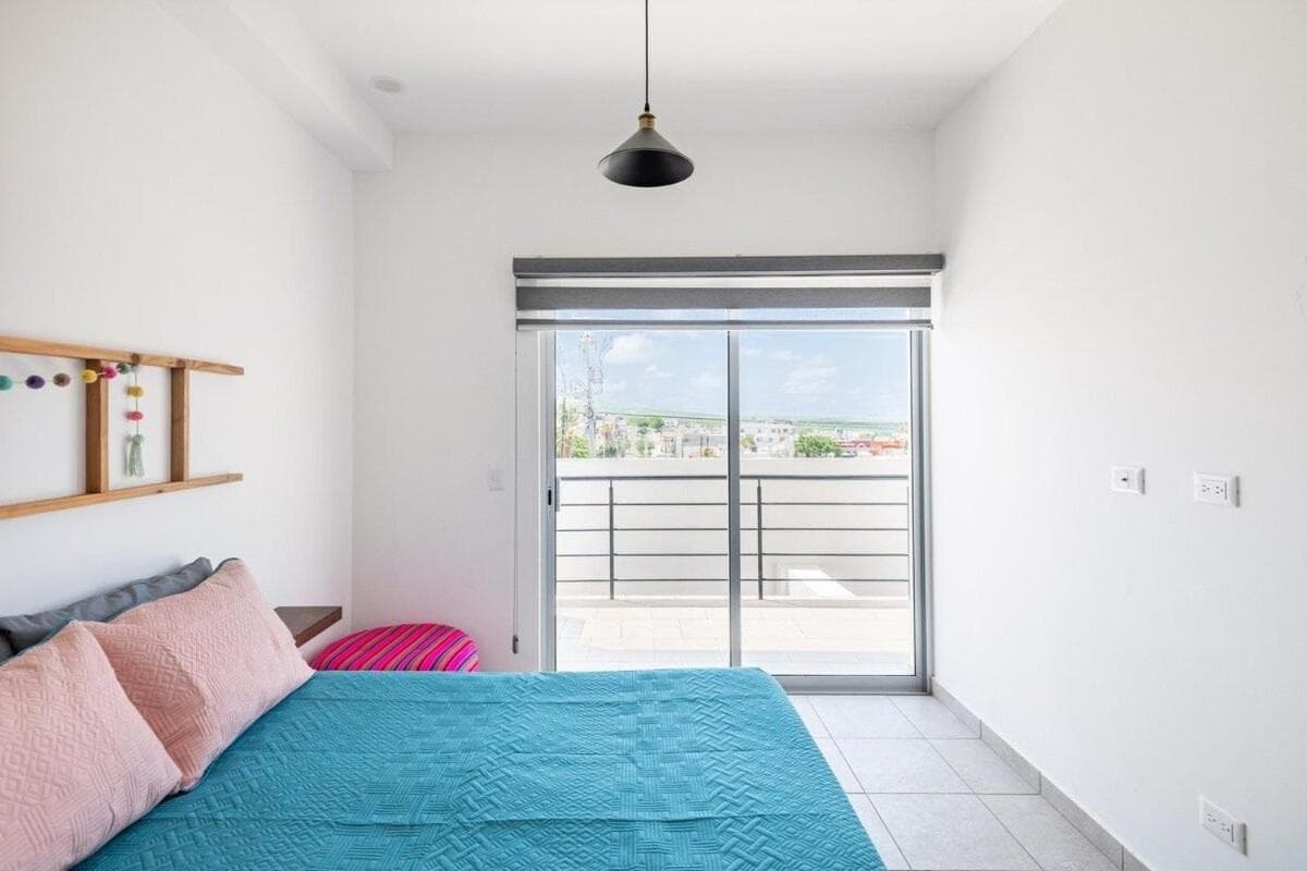 Primer Piso condo , 3 Recamaras+2.5 baños +alberca — 2