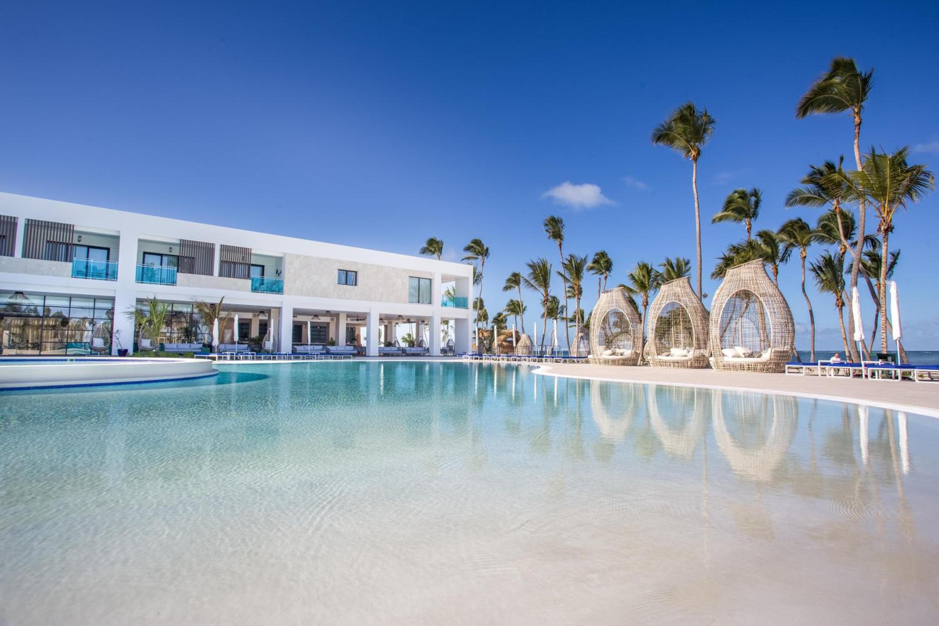 Serenade Punta Cana Beach & Spa Resort — 9