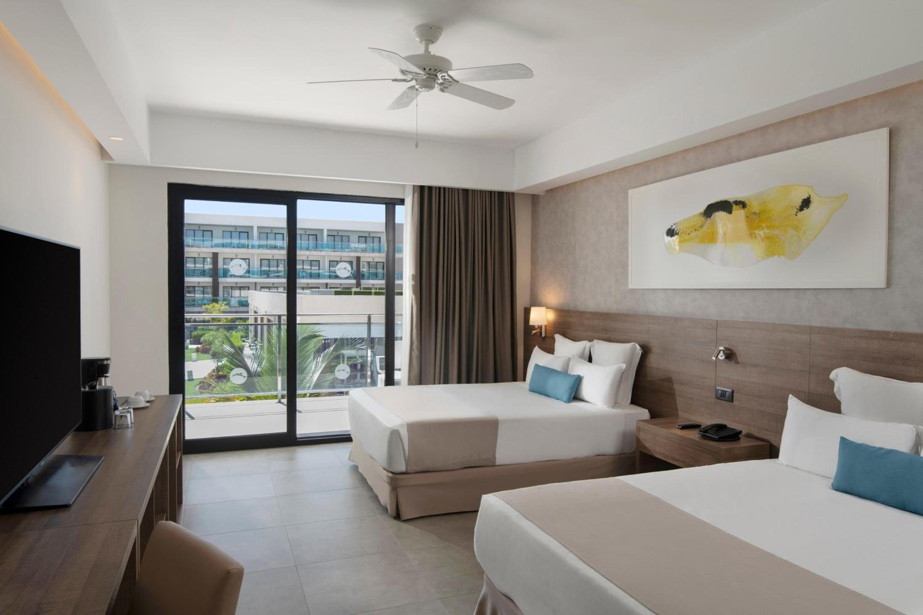 Serenade Punta Cana Beach & Spa Resort — 14