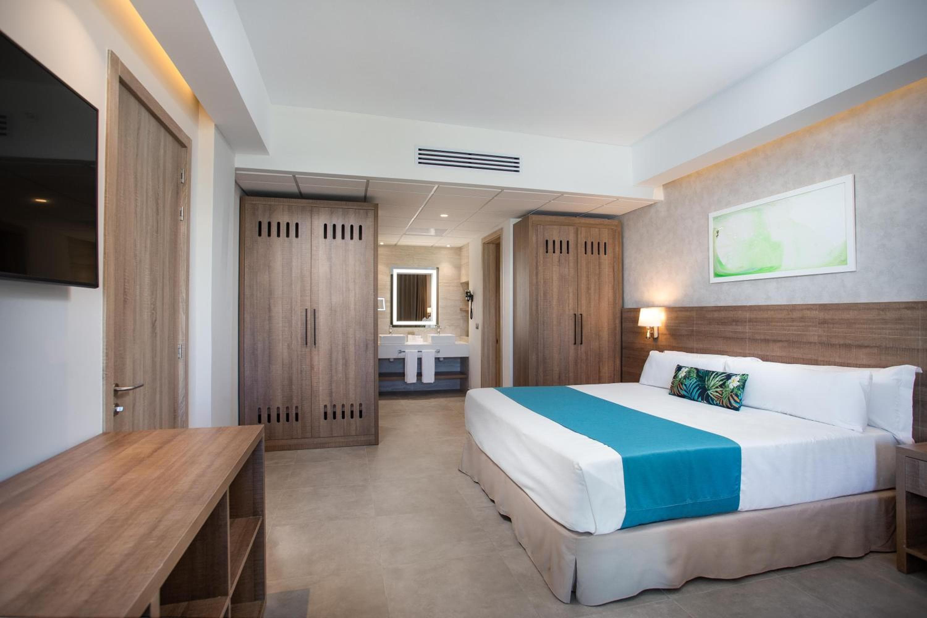 Serenade Punta Cana Beach & Spa Resort — 16