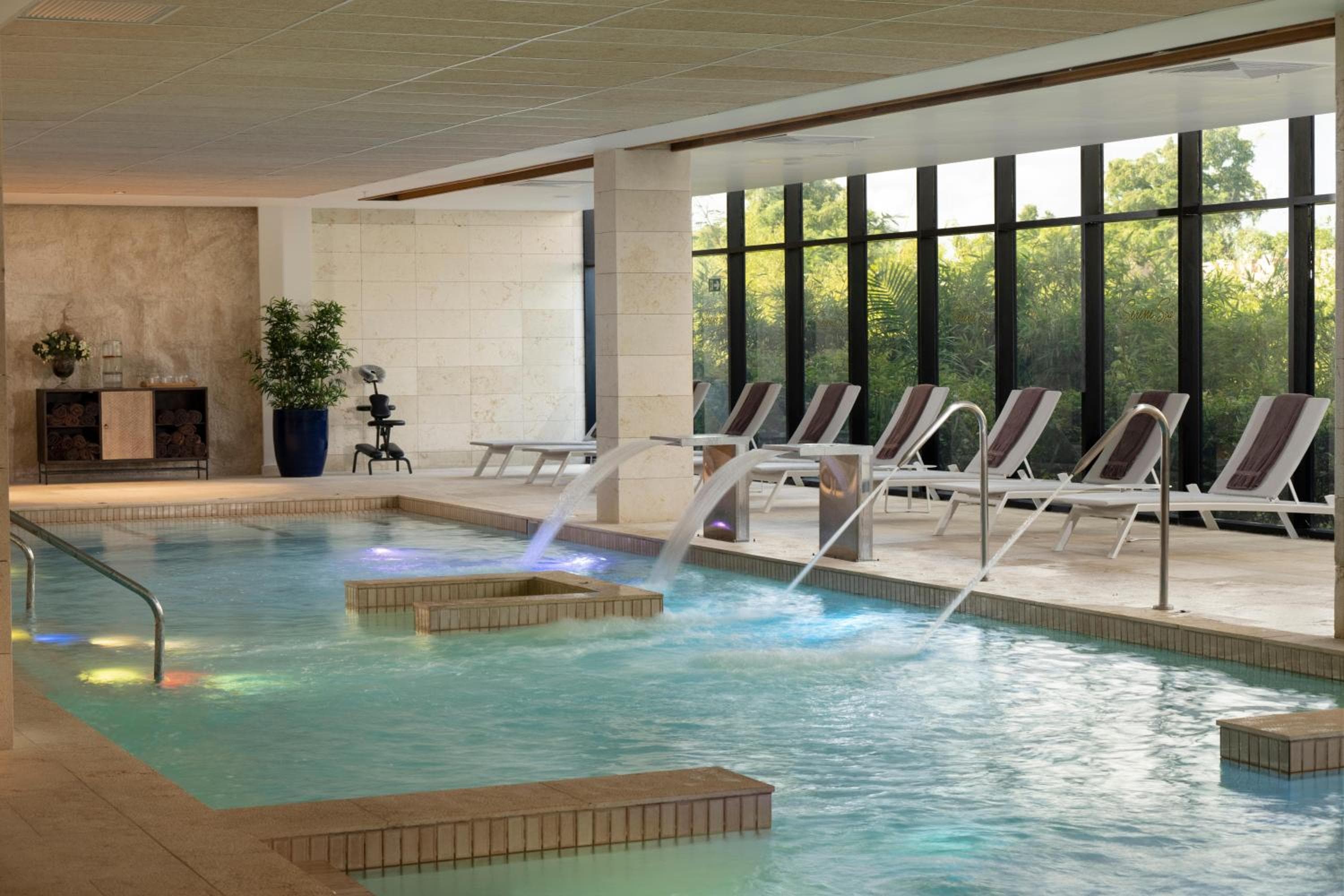 Serenade Punta Cana Beach & Spa Resort — 12
