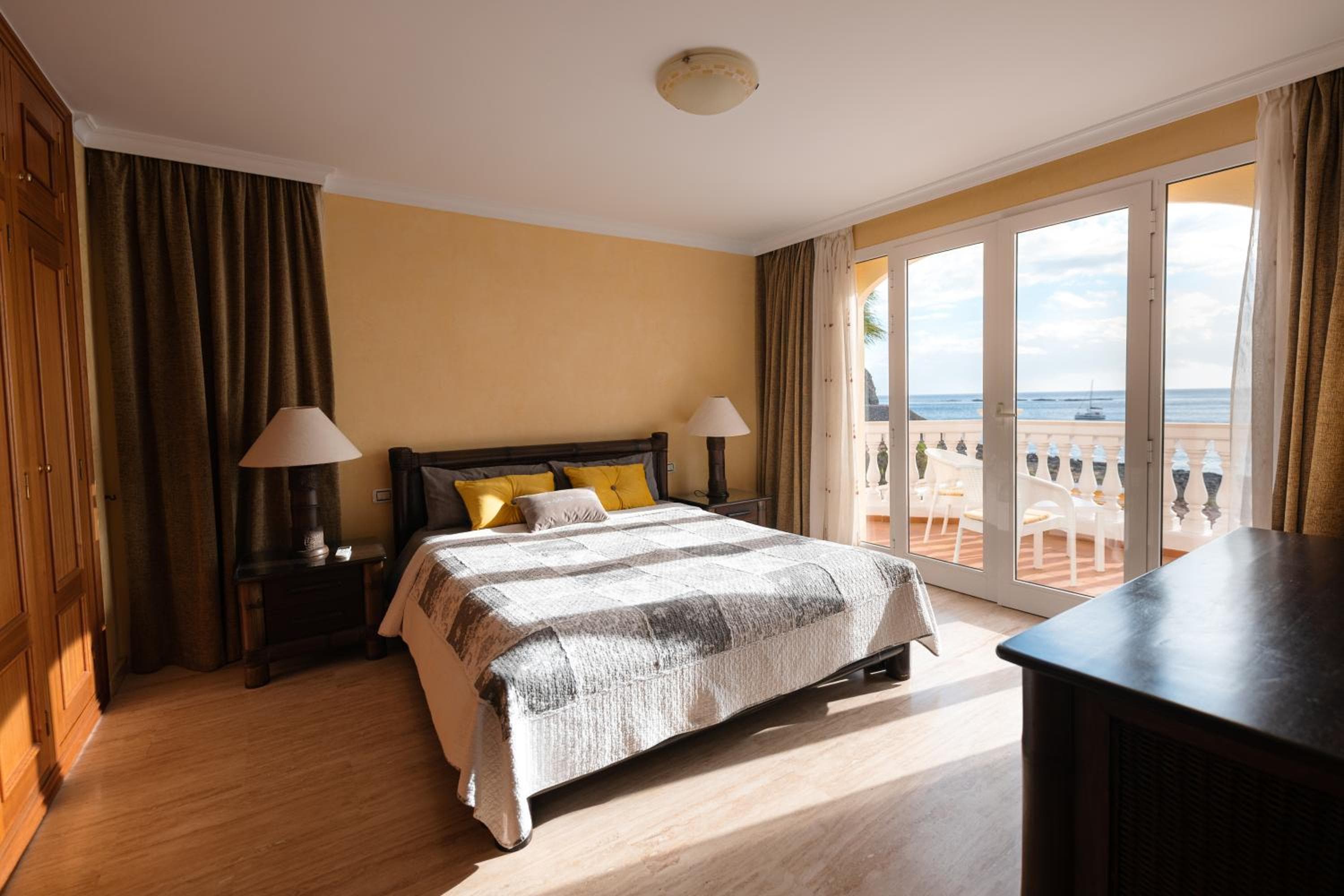 Villa Faya On The First Ocean Line With New Heated Pool — 3