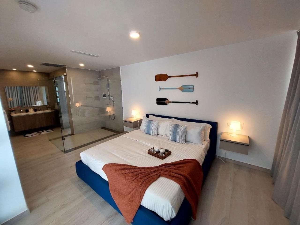 Condominio di lusso al mare 1BDR Paseo Playa Coral D-306 — 1