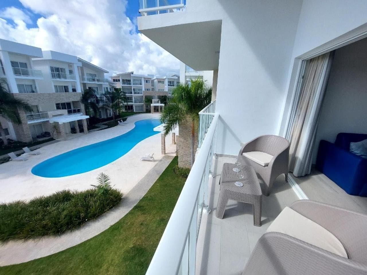 Condominio di lusso al mare 1BDR Paseo Playa Coral D-306 — 2