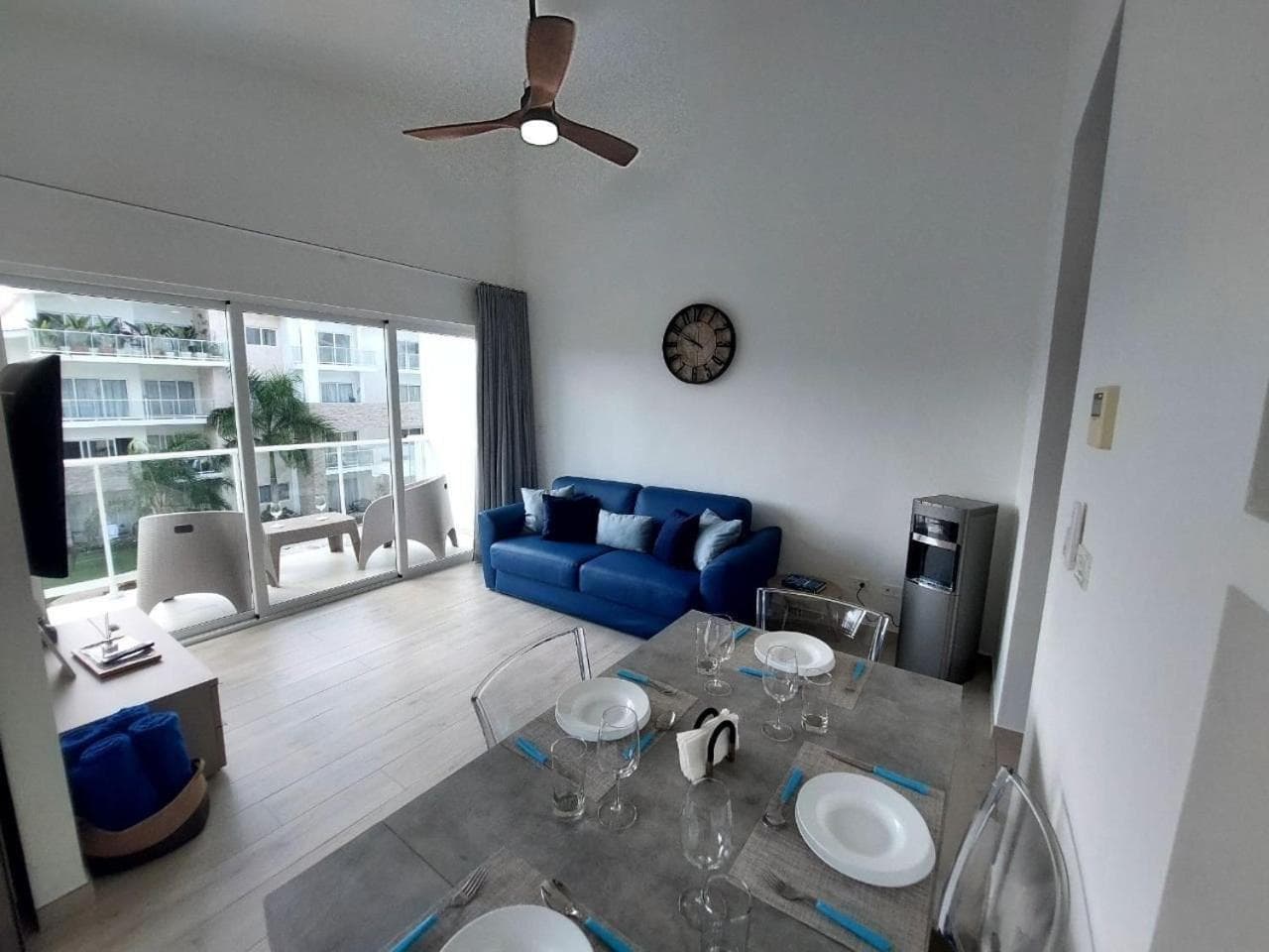 Condominio di lusso al mare 1BDR Paseo Playa Coral D-306 — 6