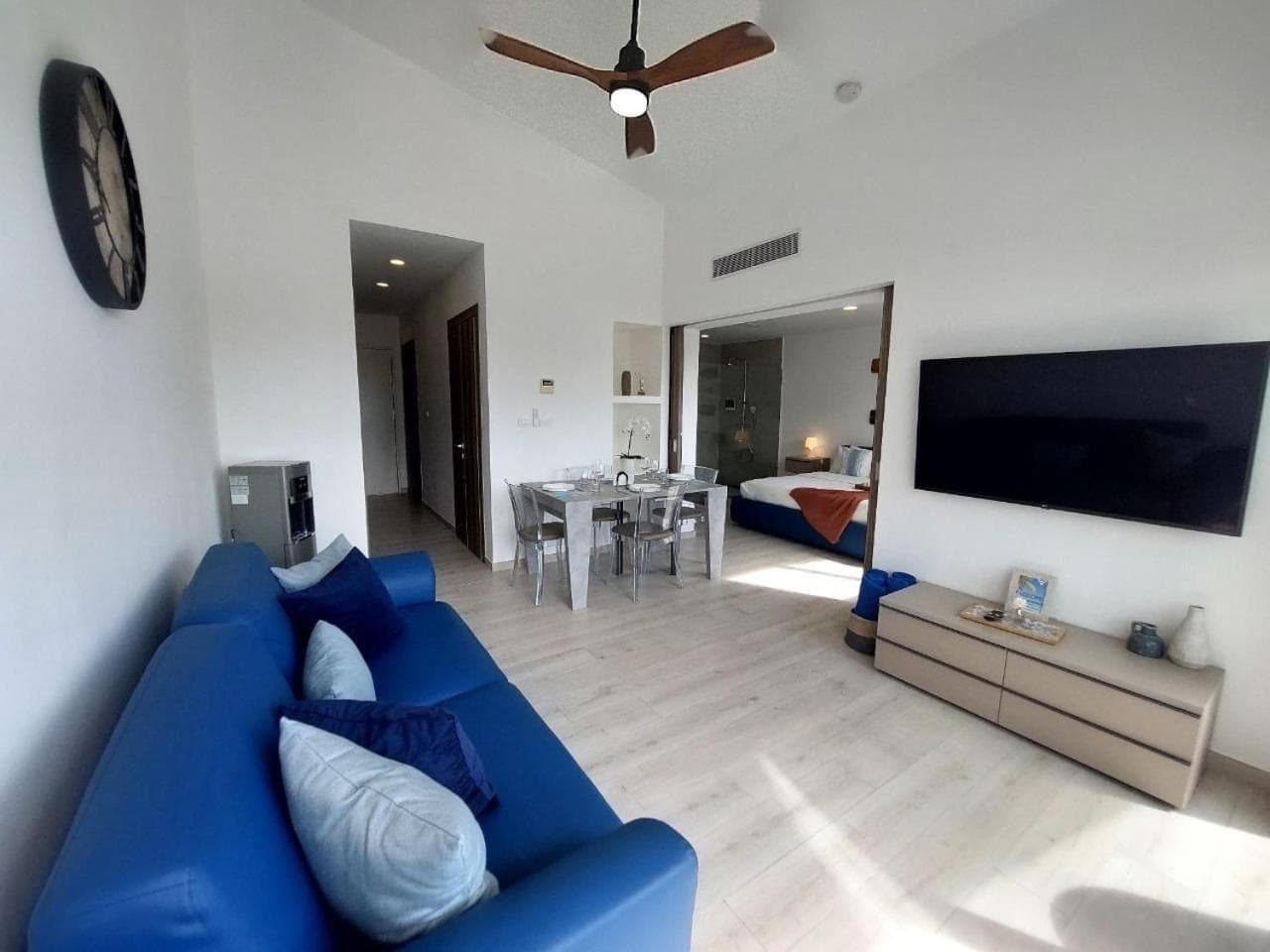 Condominio di lusso al mare 1BDR Paseo Playa Coral D-306 — 11