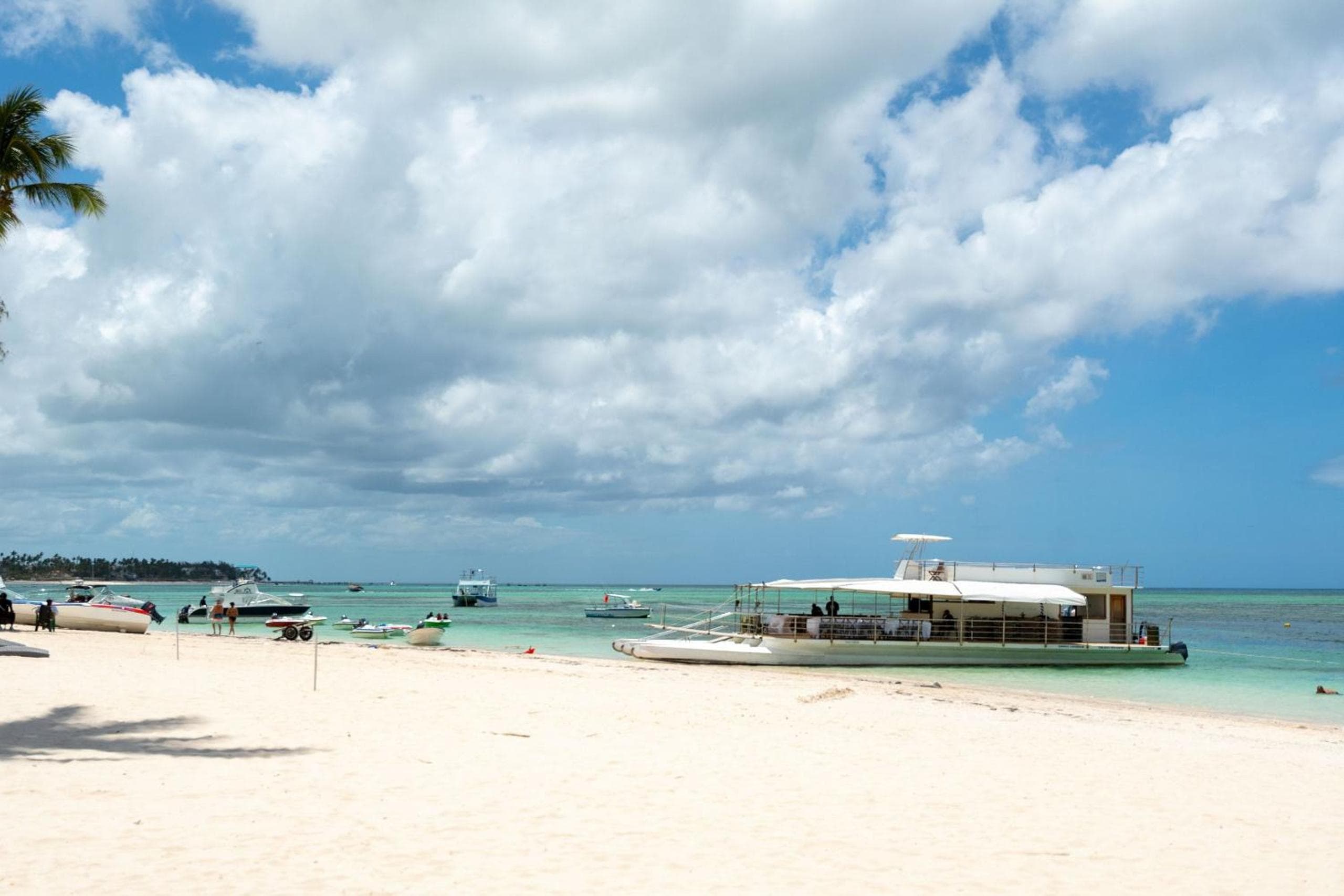 Seaside Luxury 1BDR Condo Paseo Playa Coral D-306 — 8