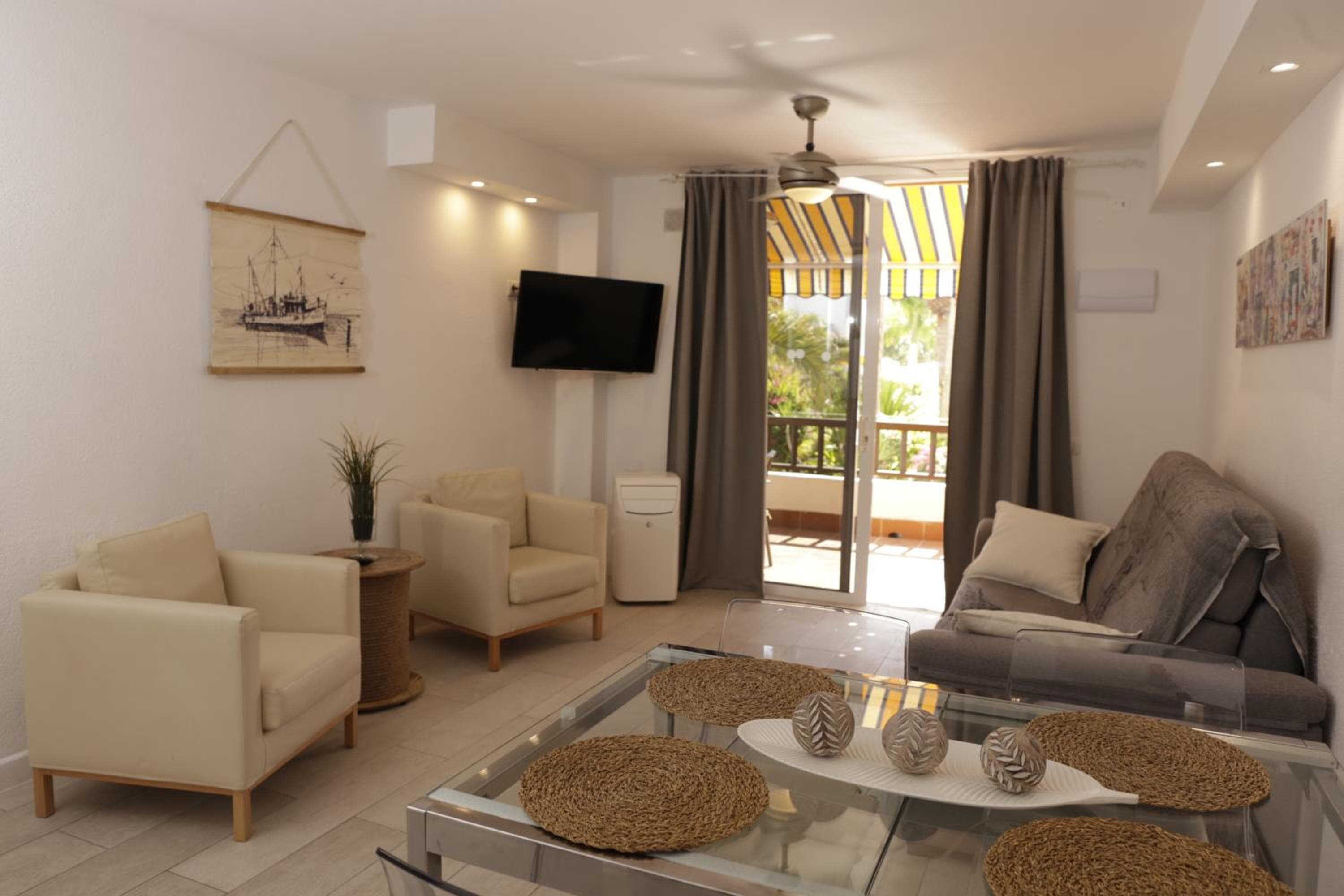 Parque Santiago 3 Luxery Apartment, Playa las Américas, Arona, Tenerife — 4