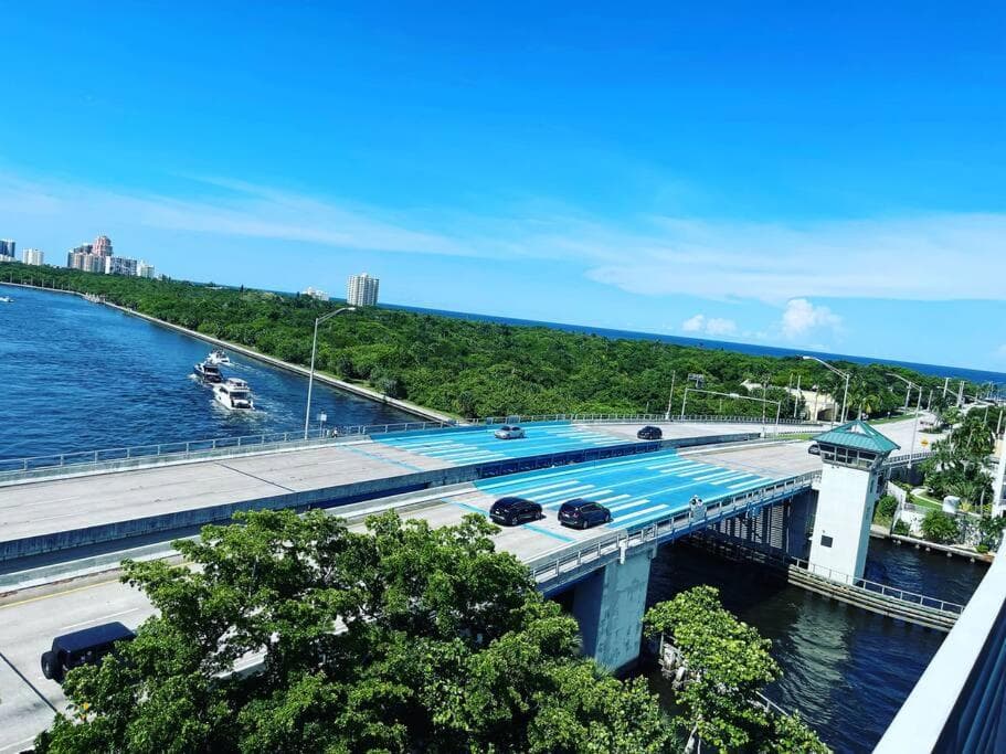 New Luxury Water Front Condo — 19
