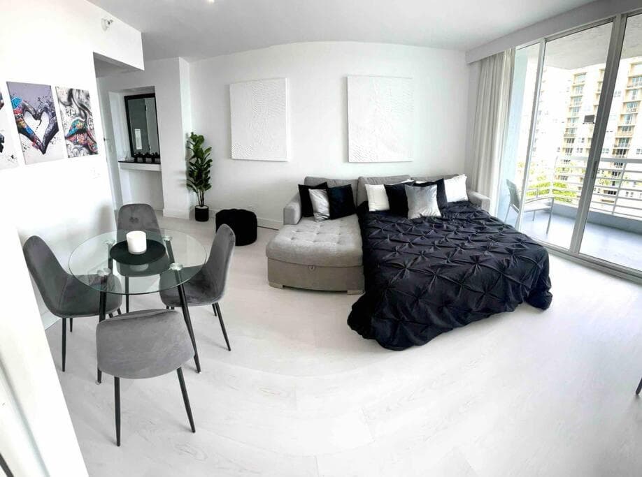 New Luxury Water Front Condo — 26