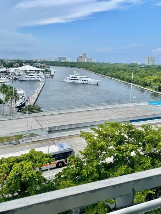 New Luxury Water Front Condo — 7