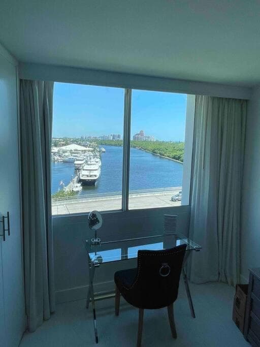 New Luxury Water Front Condo — 29