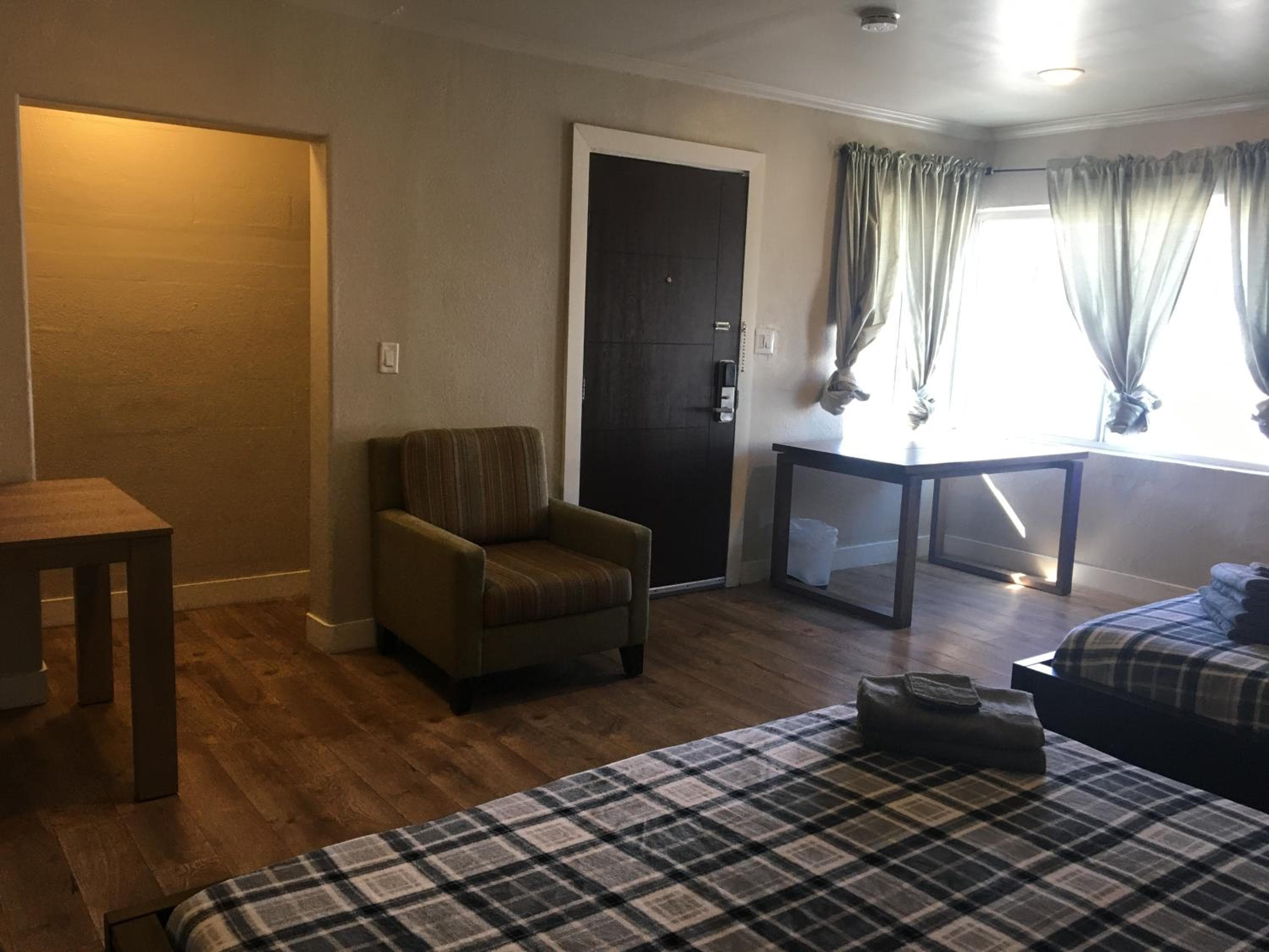 Desert Moon Motel — 14