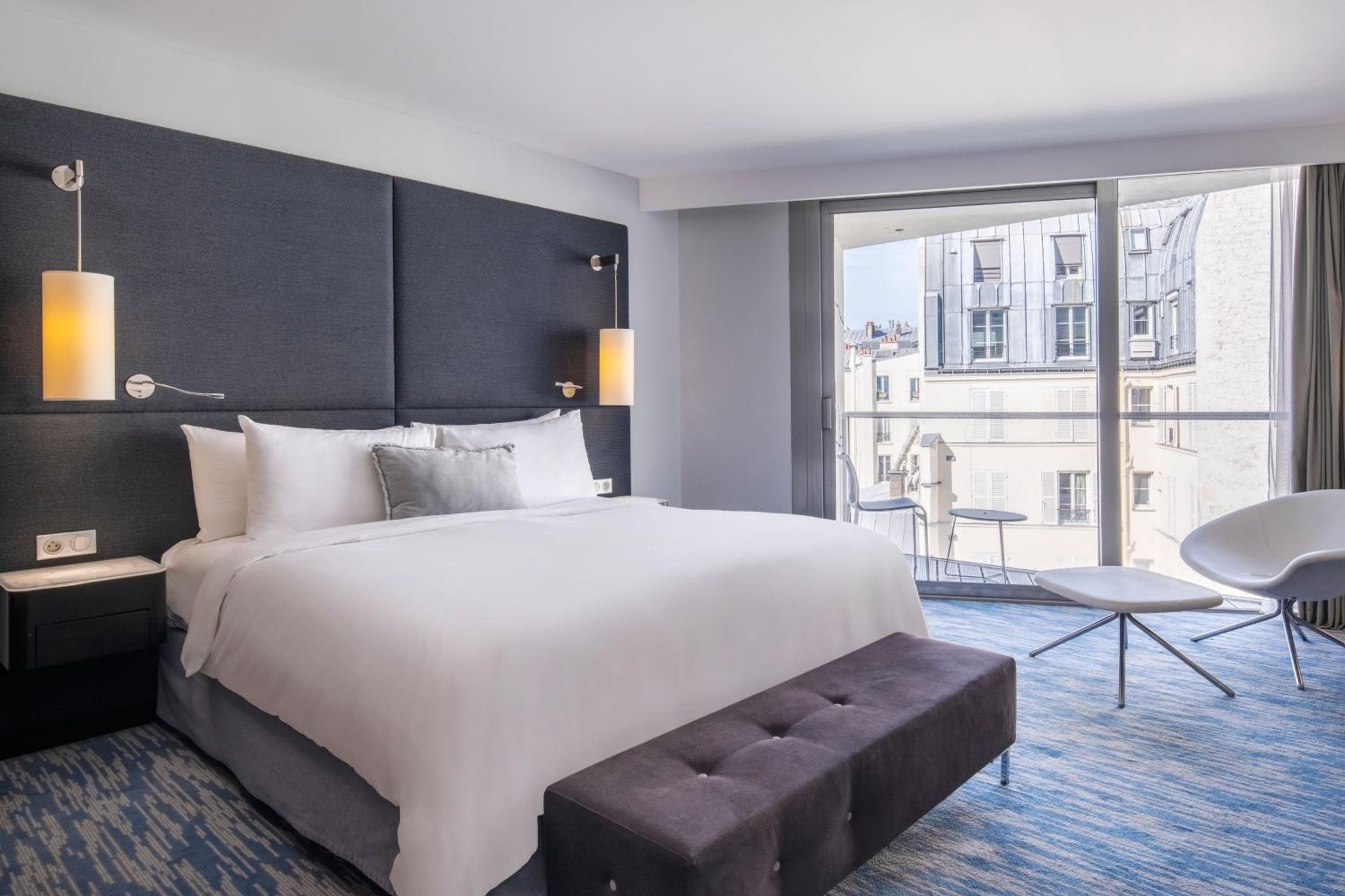 Renaissance Paris Arc de Triomphe Hotel — 8
