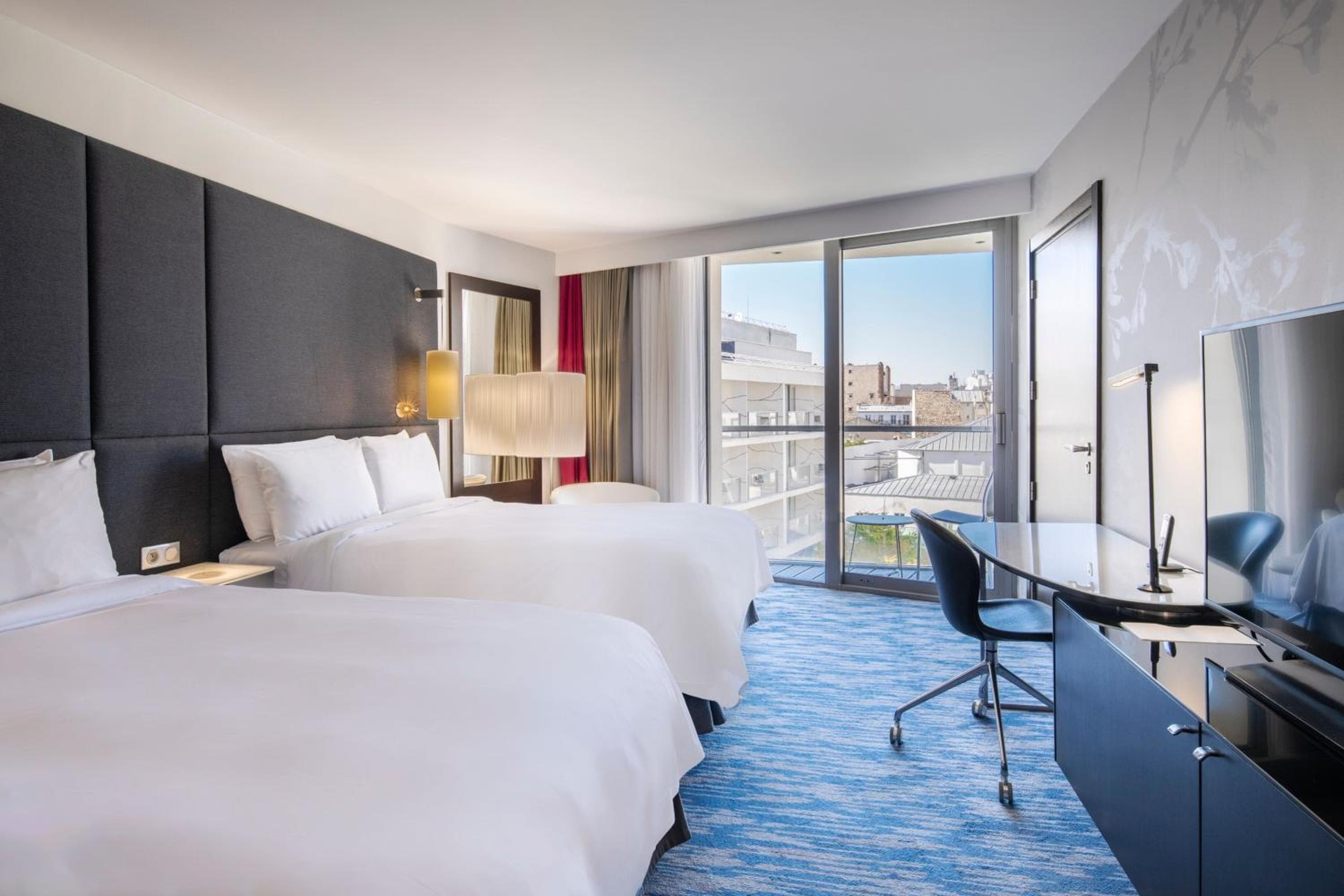 Renaissance Paris Arc de Triomphe Hotel — 9