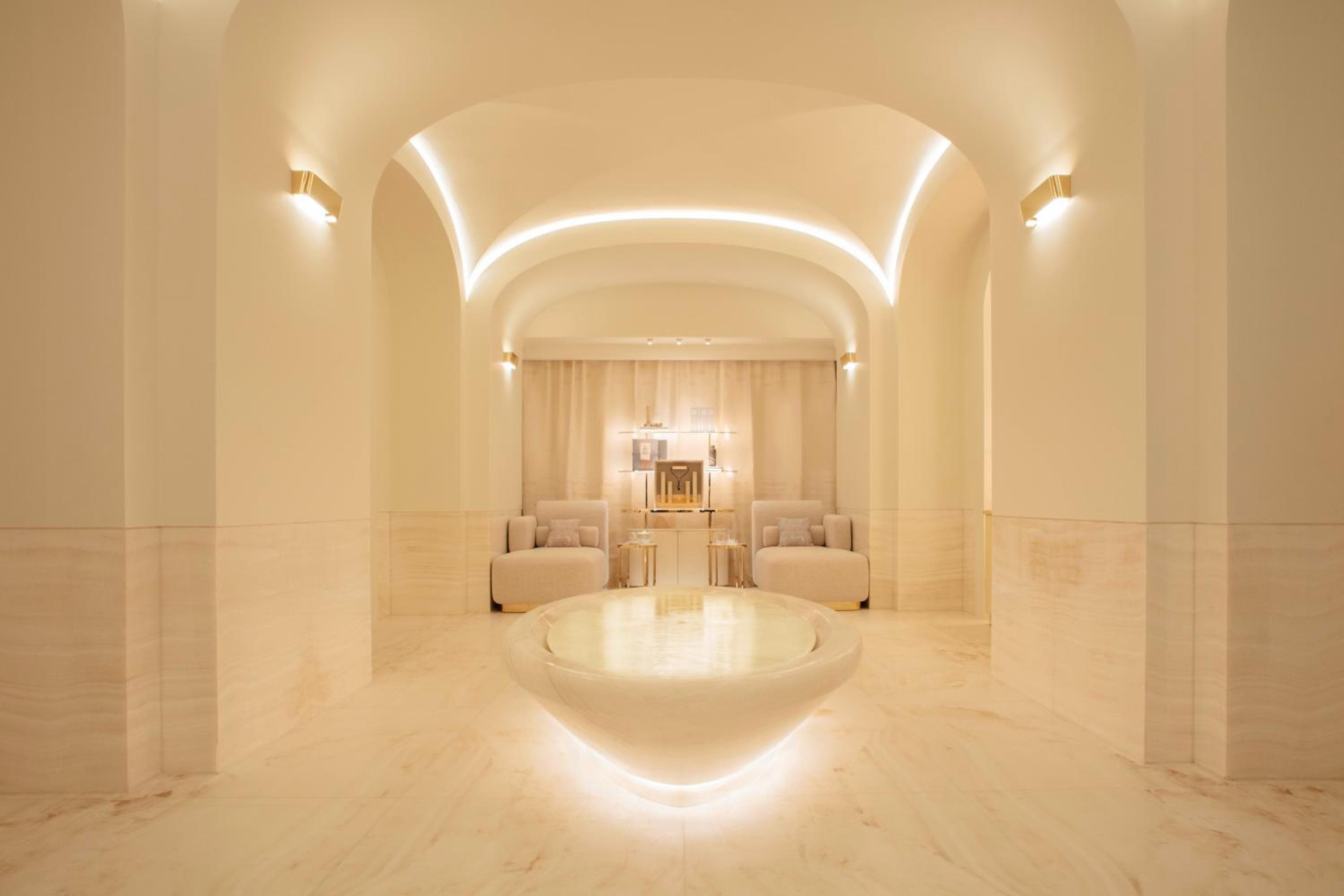 Hôtel Plaza Athénée - Dorchester Collection — 28