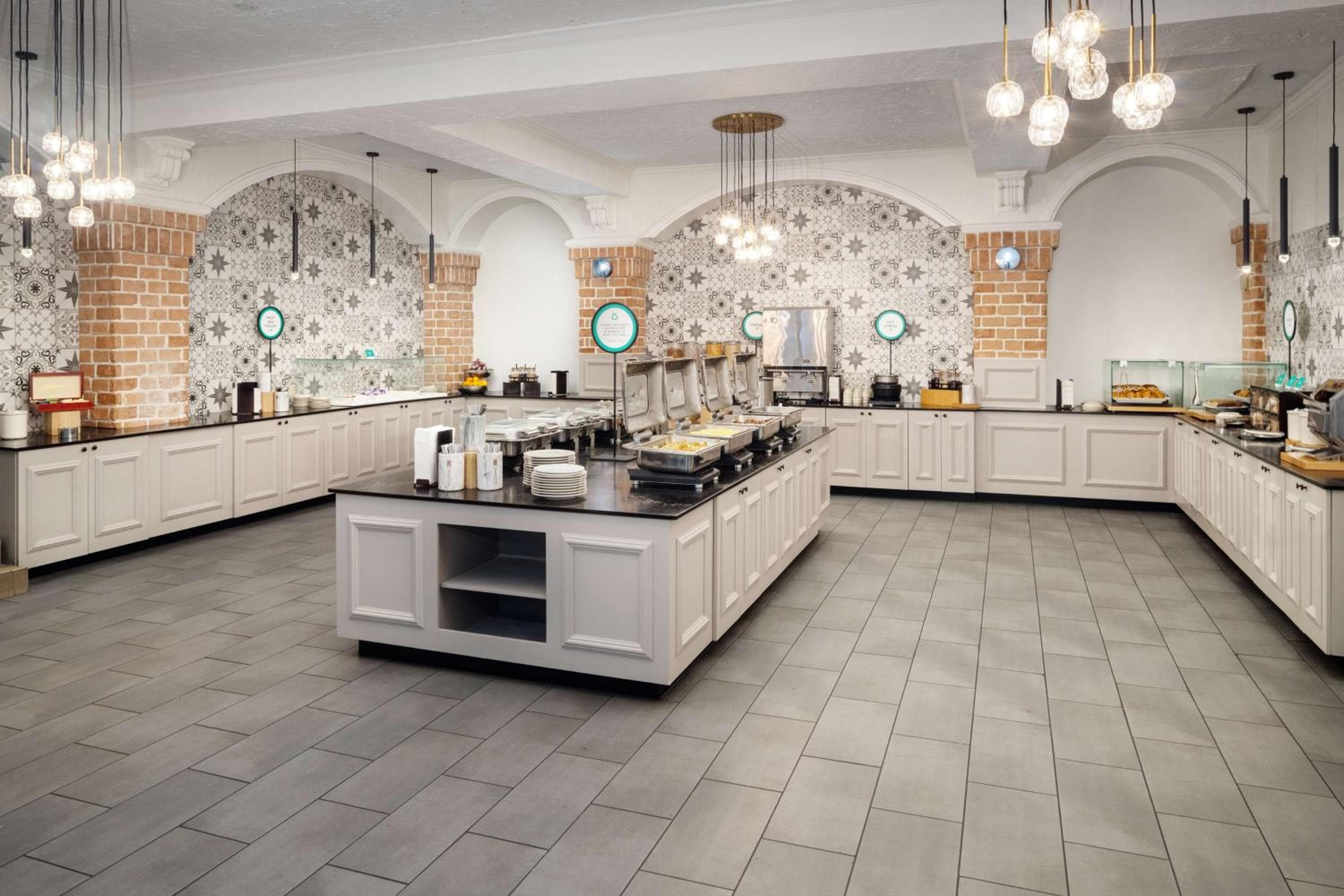Embassy Suites by Hilton Orlando North — 23