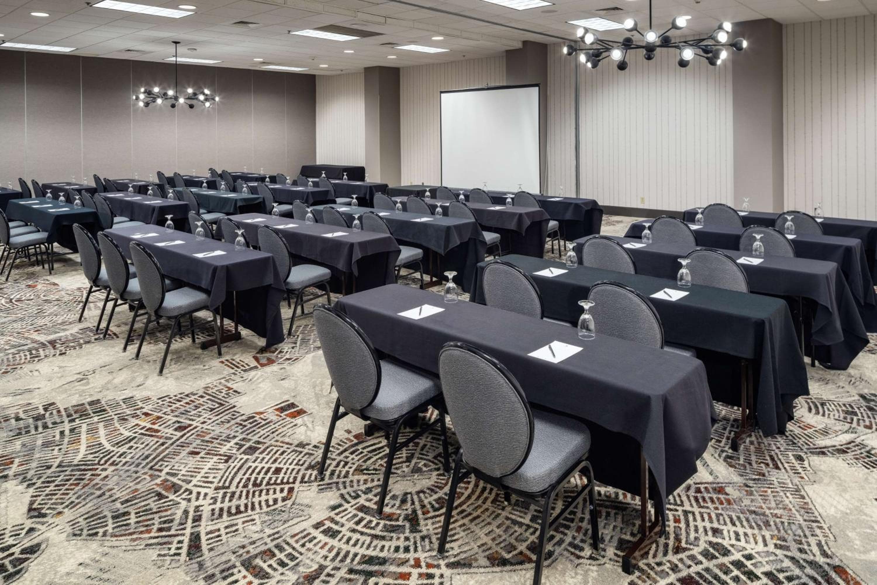 Embassy Suites by Hilton Orlando North — 18