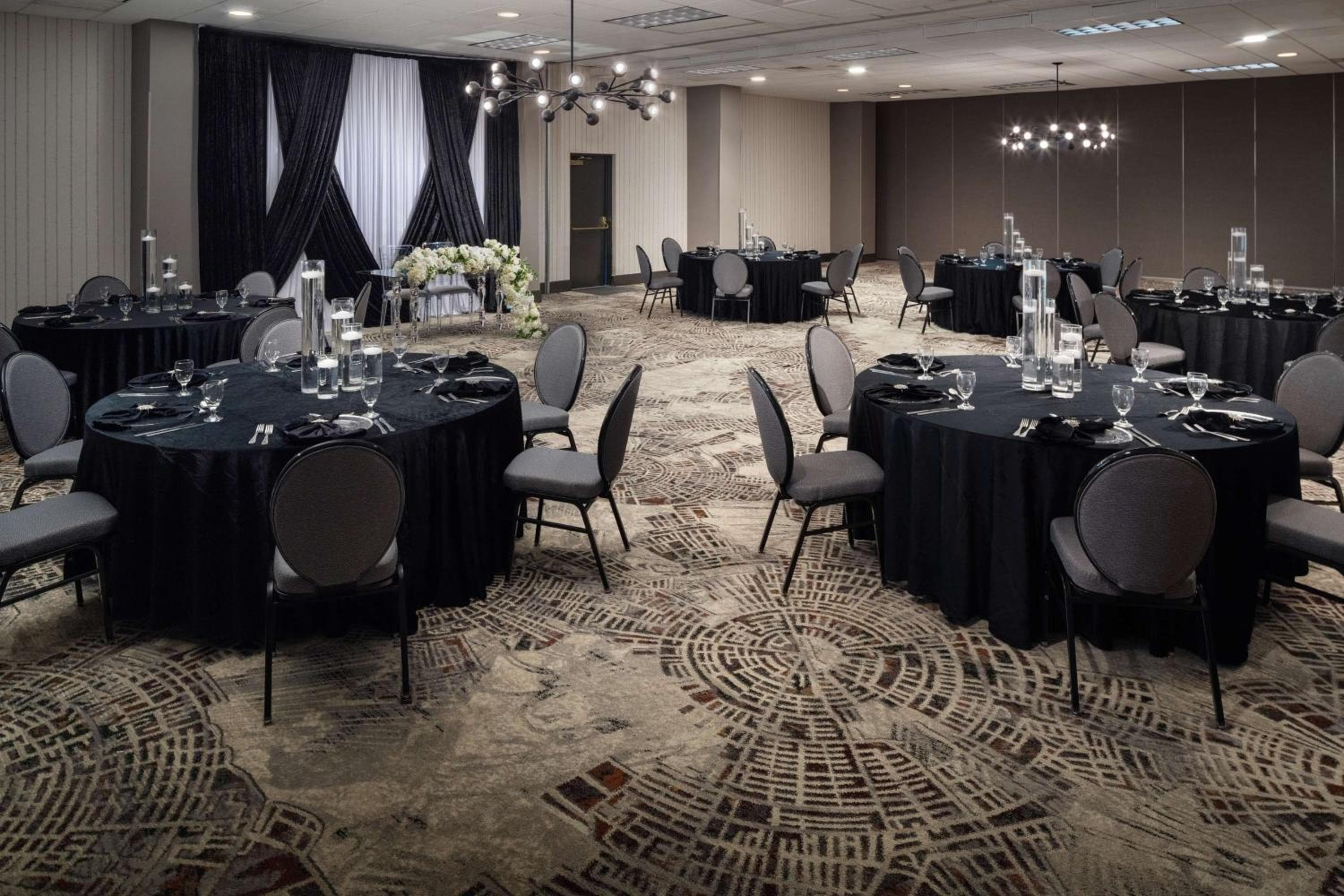 Embassy Suites by Hilton Orlando North — 15