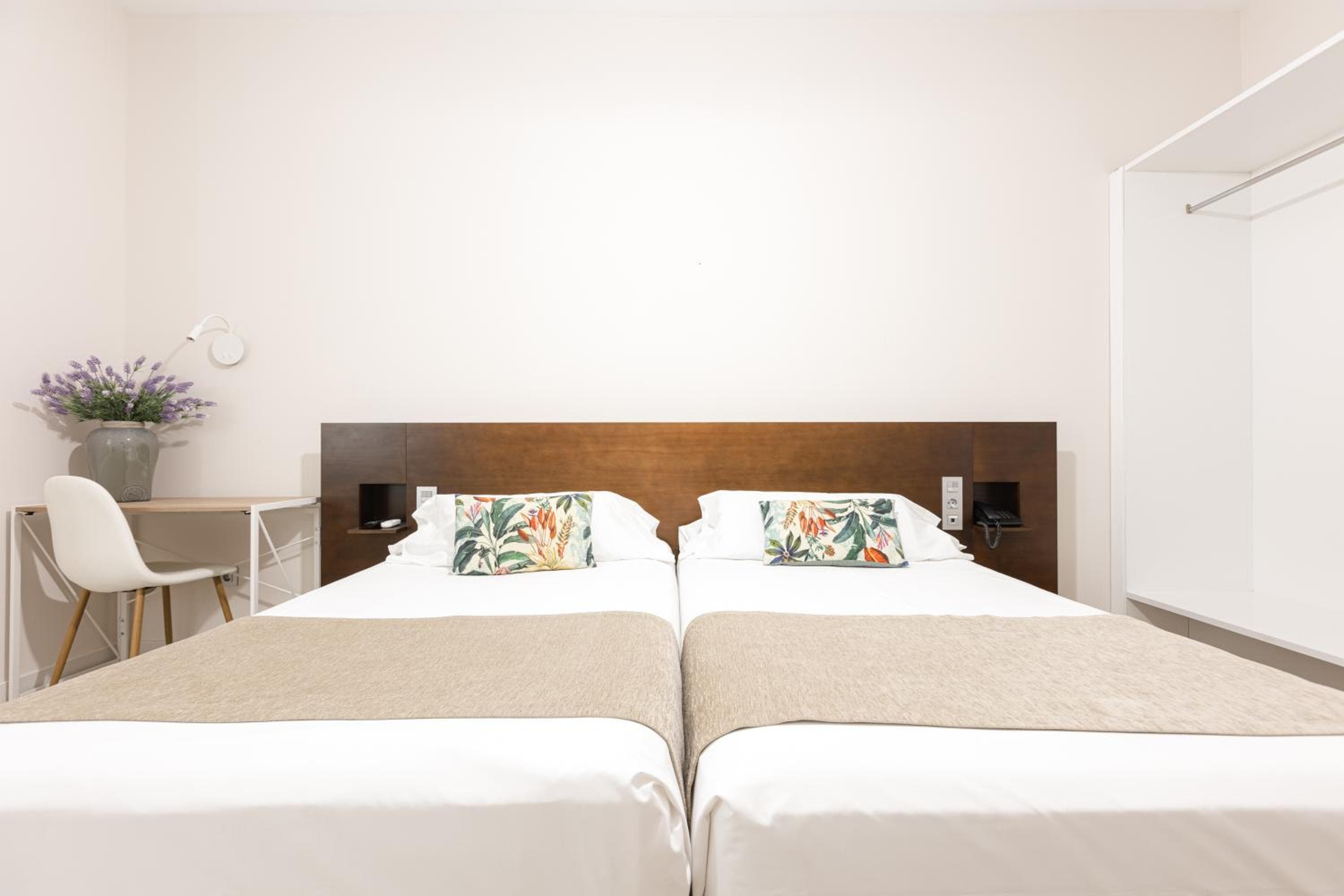 AACR Hotel Monteolivos — 3