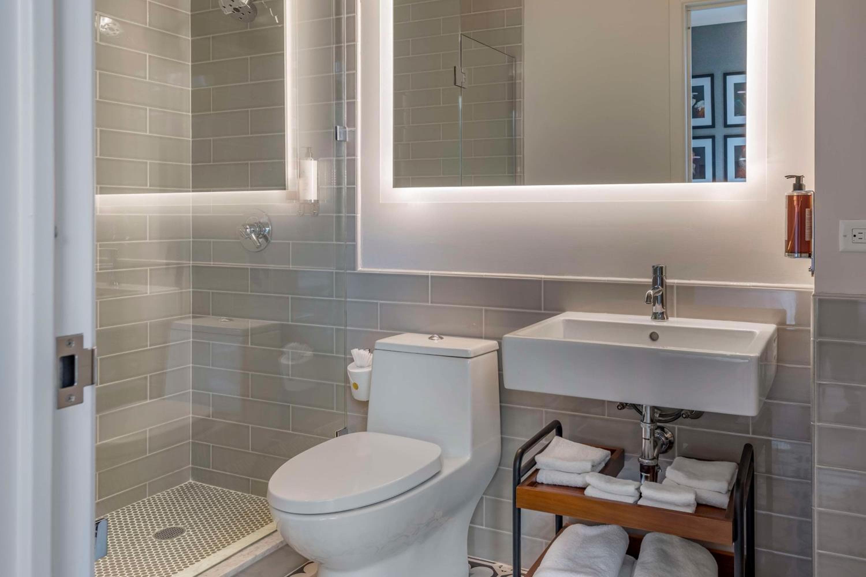 The Draper New York, Collezione di arazzi di Hilton — 14