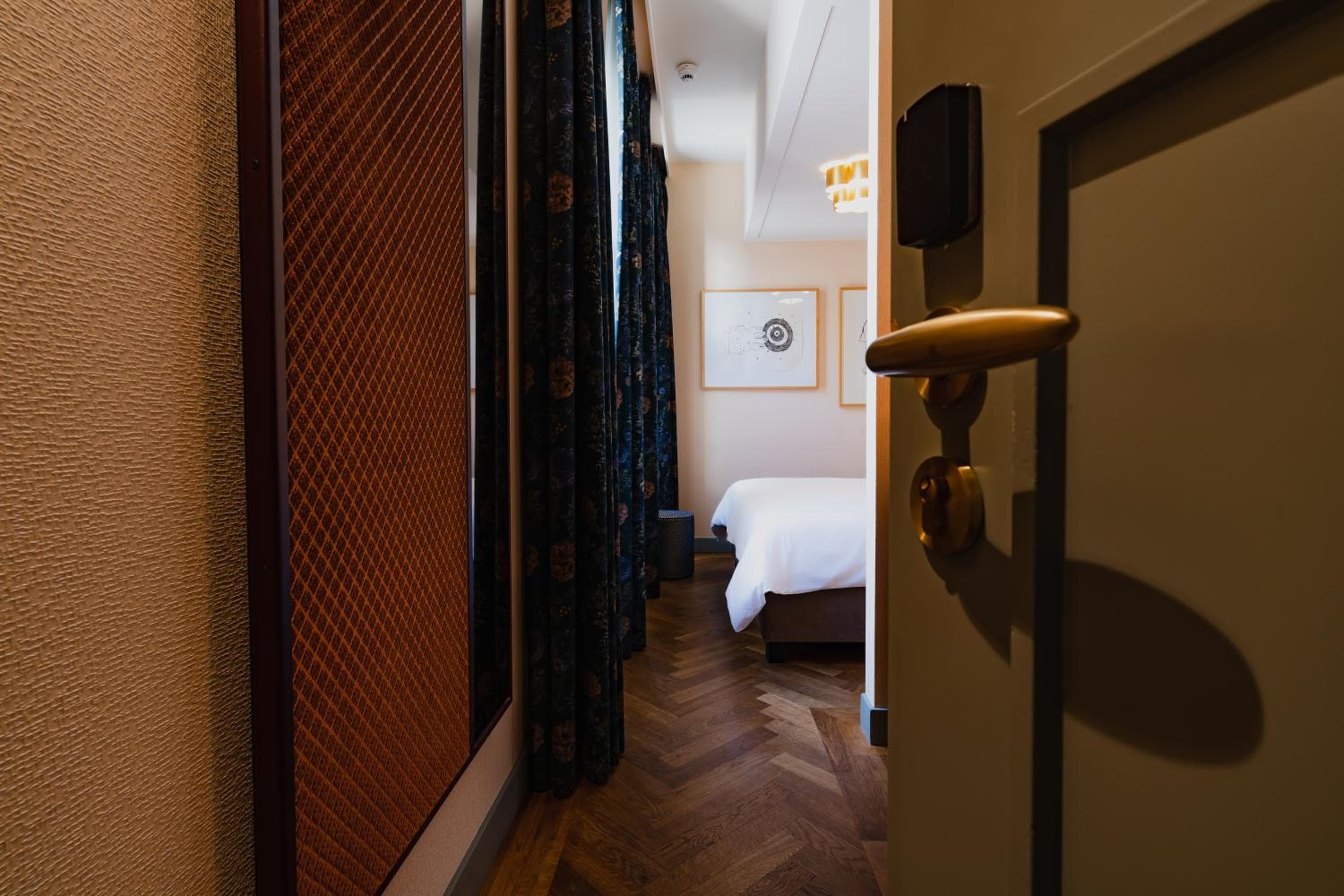 Hotel Mercier — 17