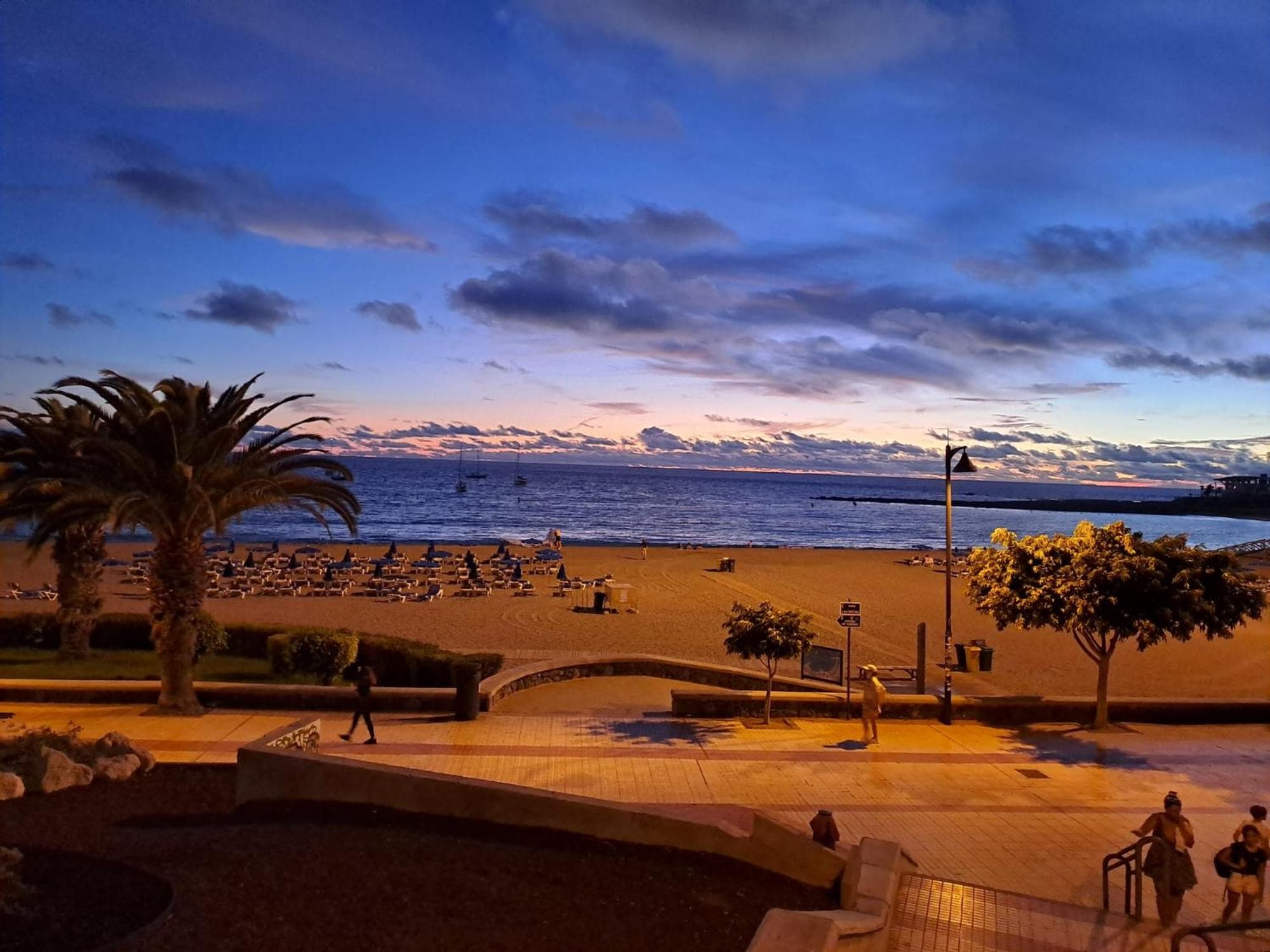 Playa Vistas Apartment 2 Bed Terrace Pool & AC — 4