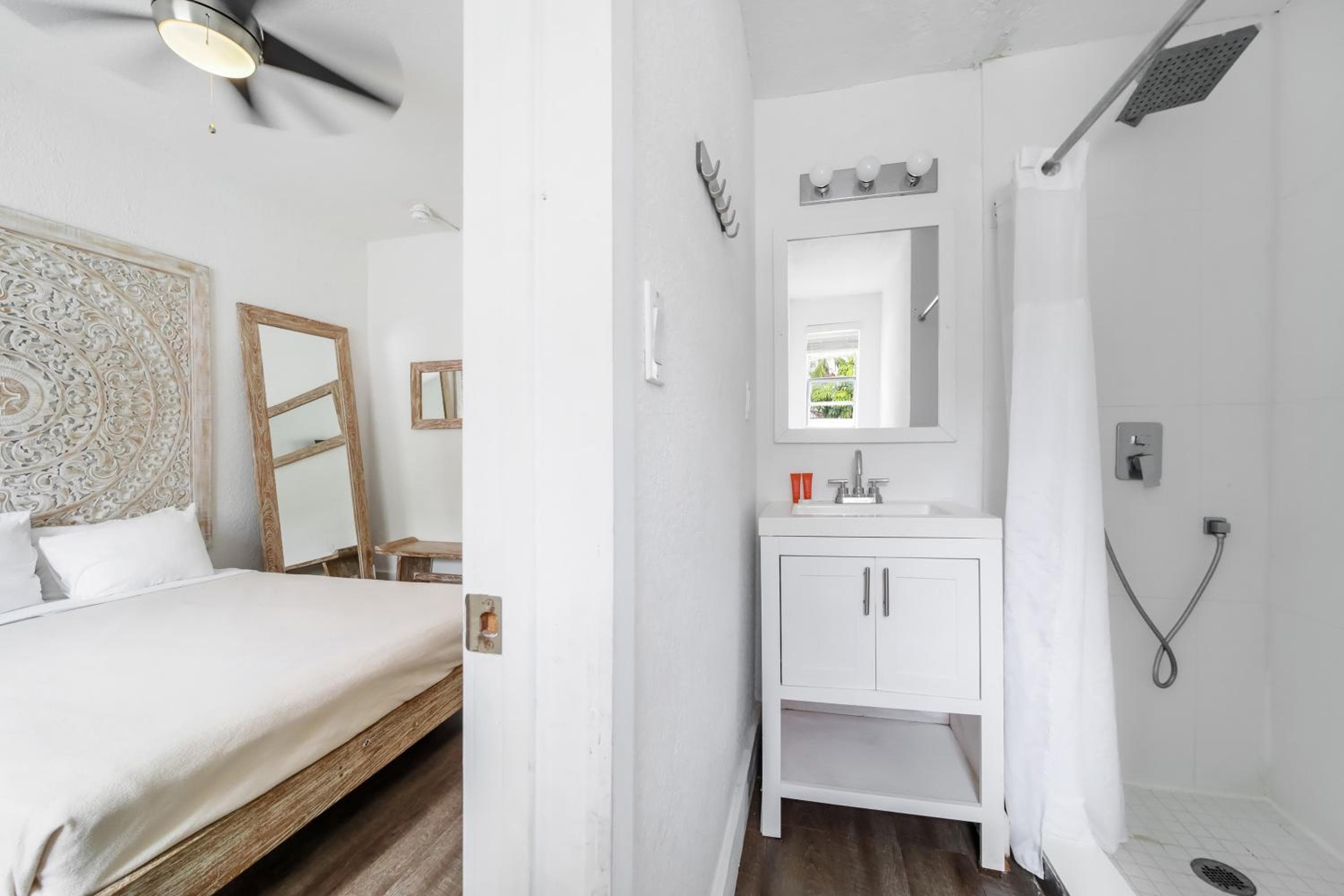 Treehouse Hotel — 27