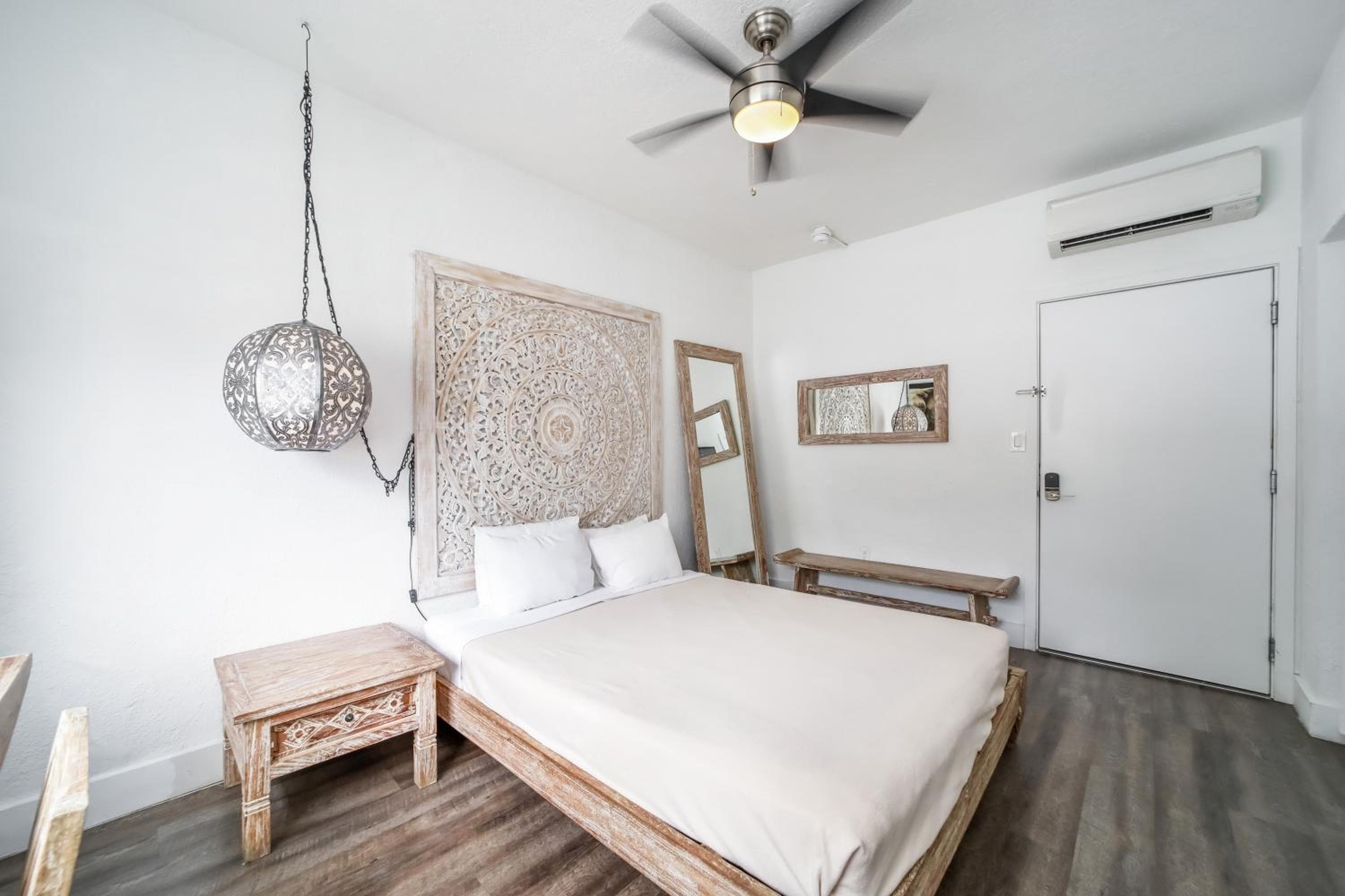 Treehouse Hotel — 26