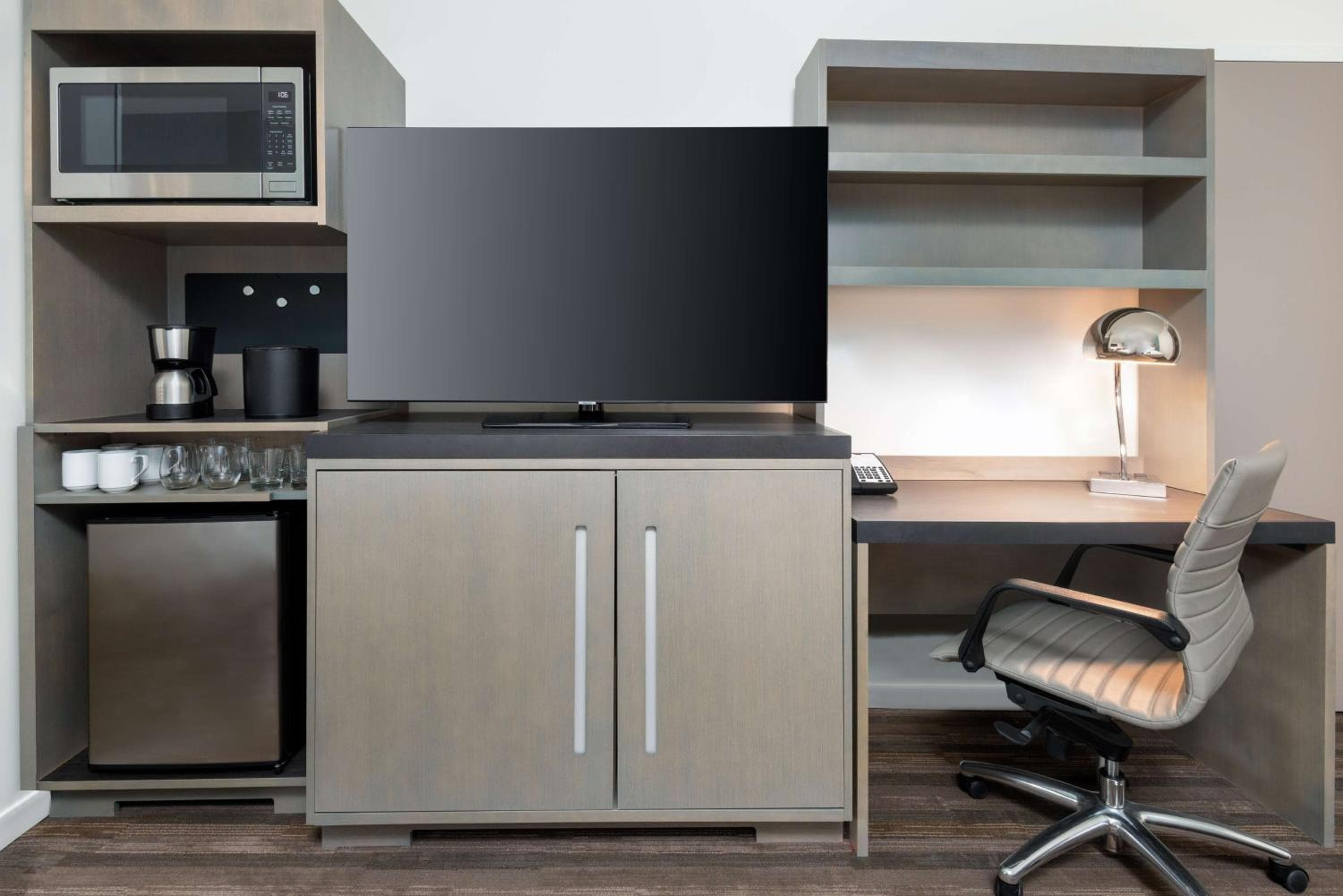 Hyatt House Orlando Aeroporto — 16